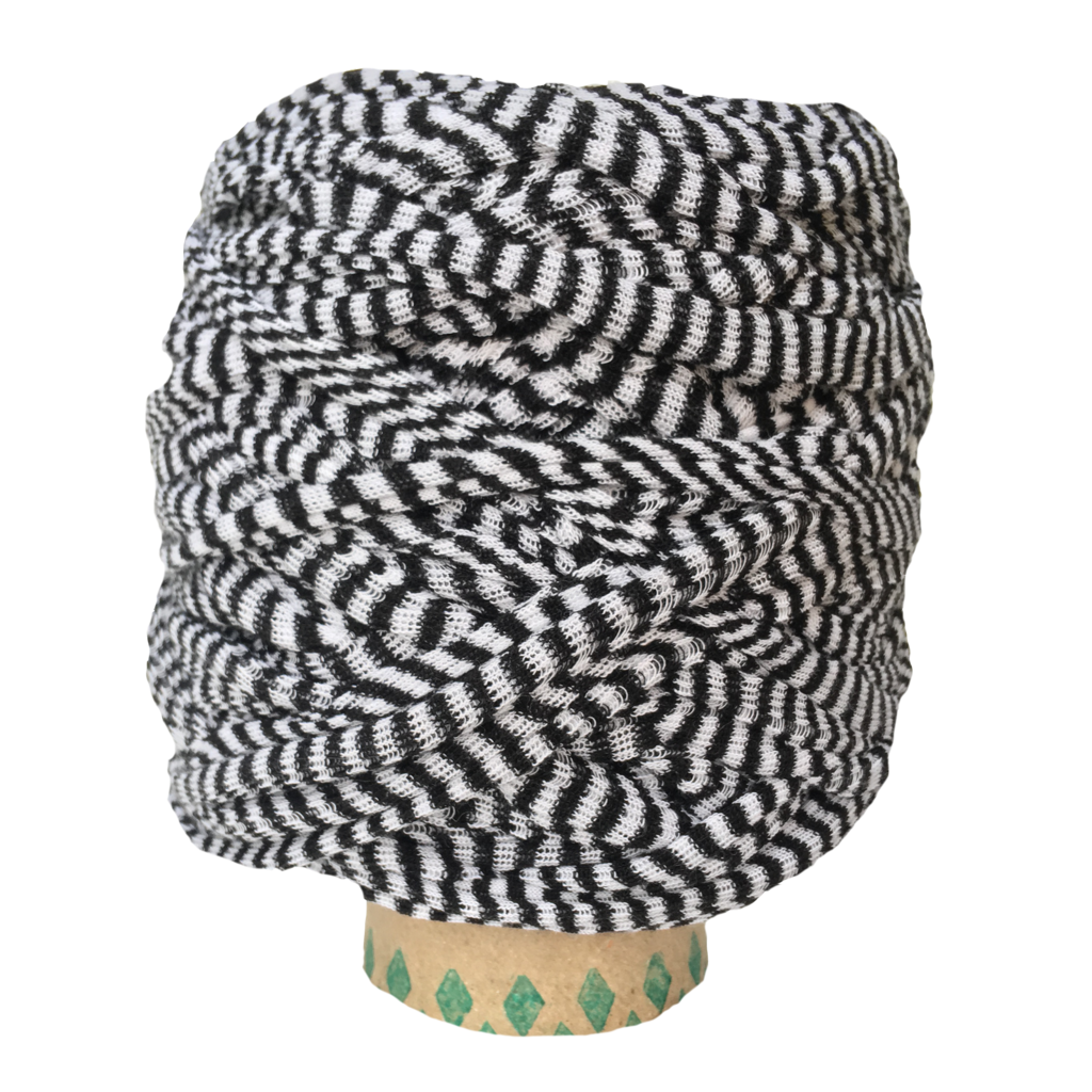 Трикотажная пряжа вторичного производства, 500 гр., цвет "Чёрно-белая полоска. Сеточка"