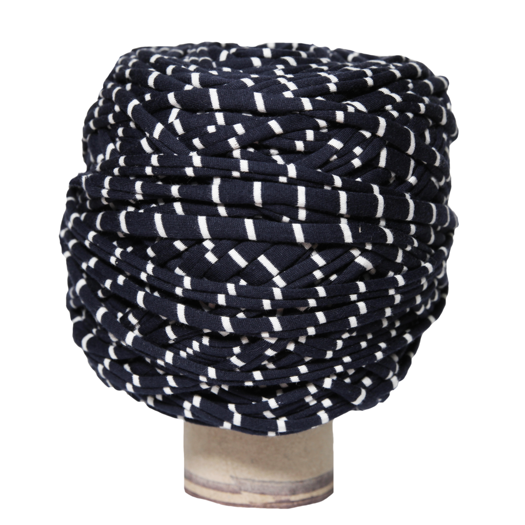 Трикотажная пряжа вторичного производства, 500 гр., цвет "Тёмно-синий в белую полоску"