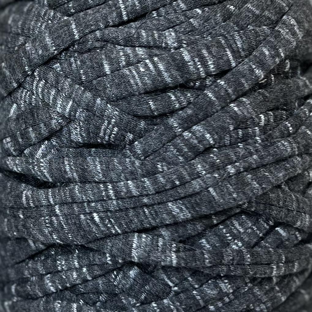 Трикотажная пряжа вторичного производства, вес 500 гр., цвет «Чёрный мрамор»