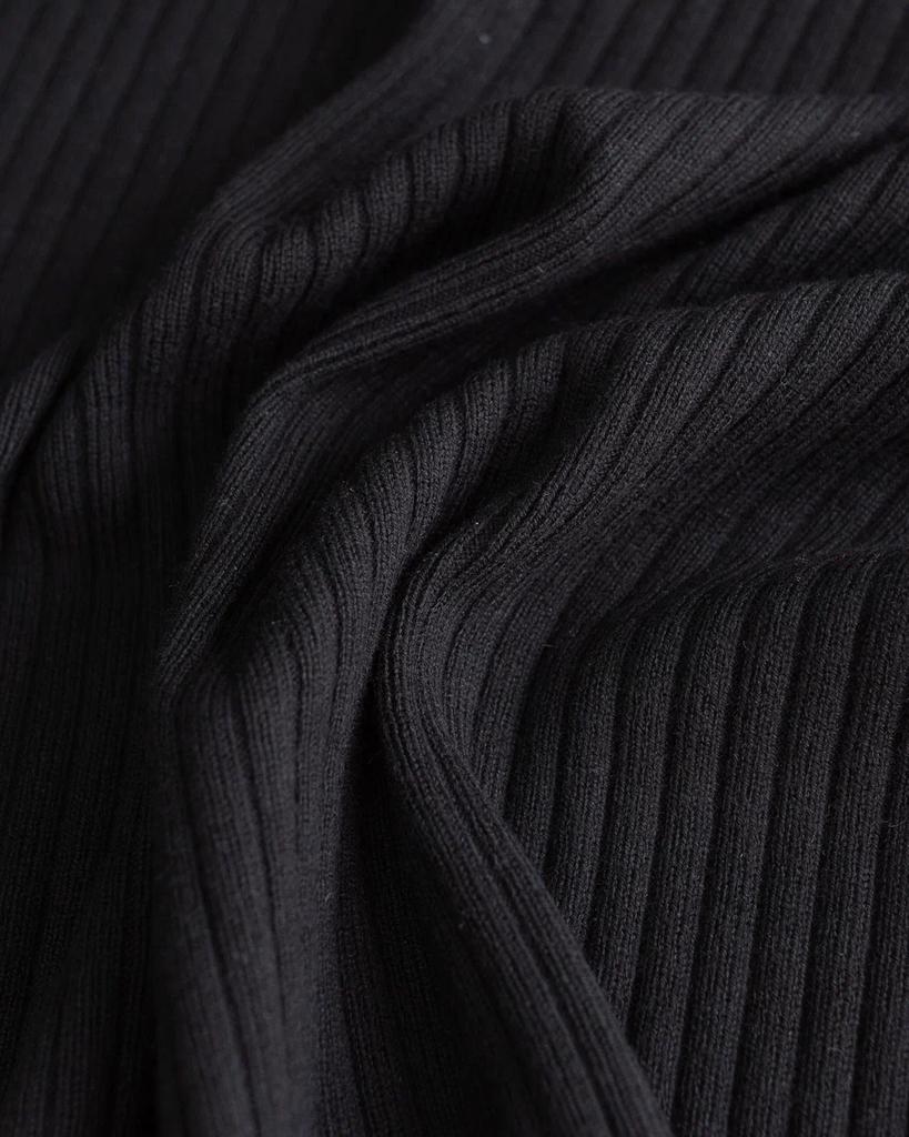 TR 746 col. black