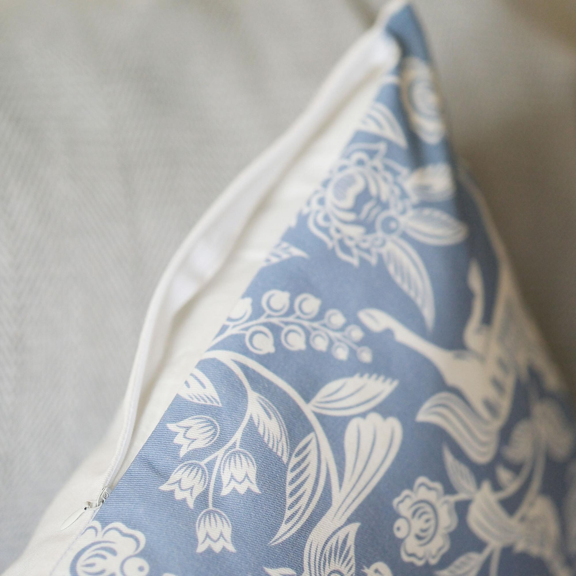 Наволочка декоративная Кони голубые, 40х40см