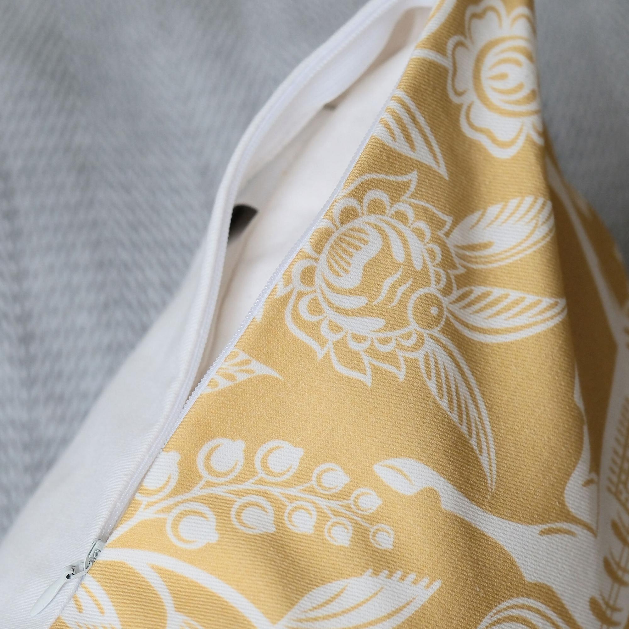 Наволочка декоративная Кони желтые, 40х40см