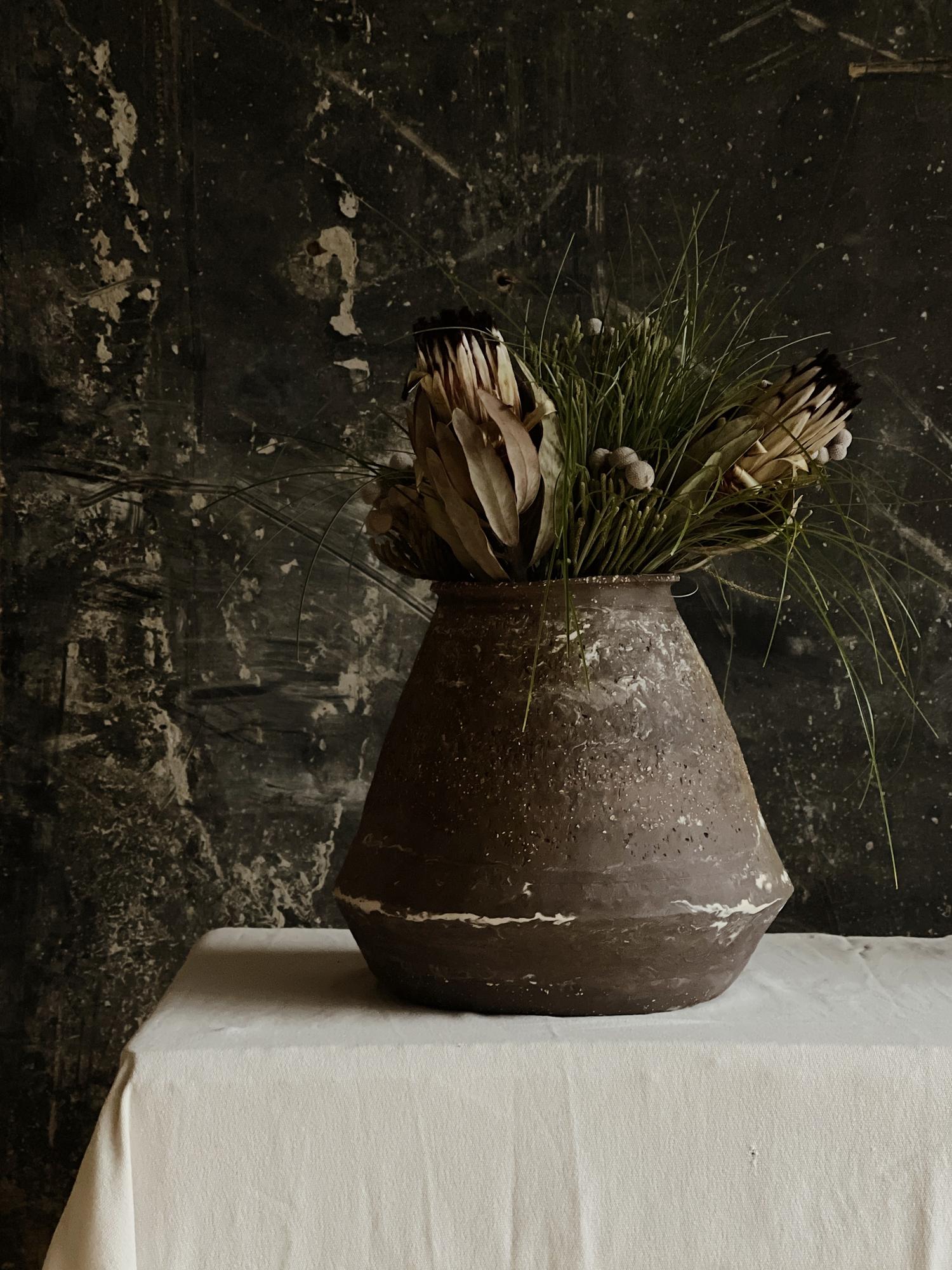 Ваза Эриния