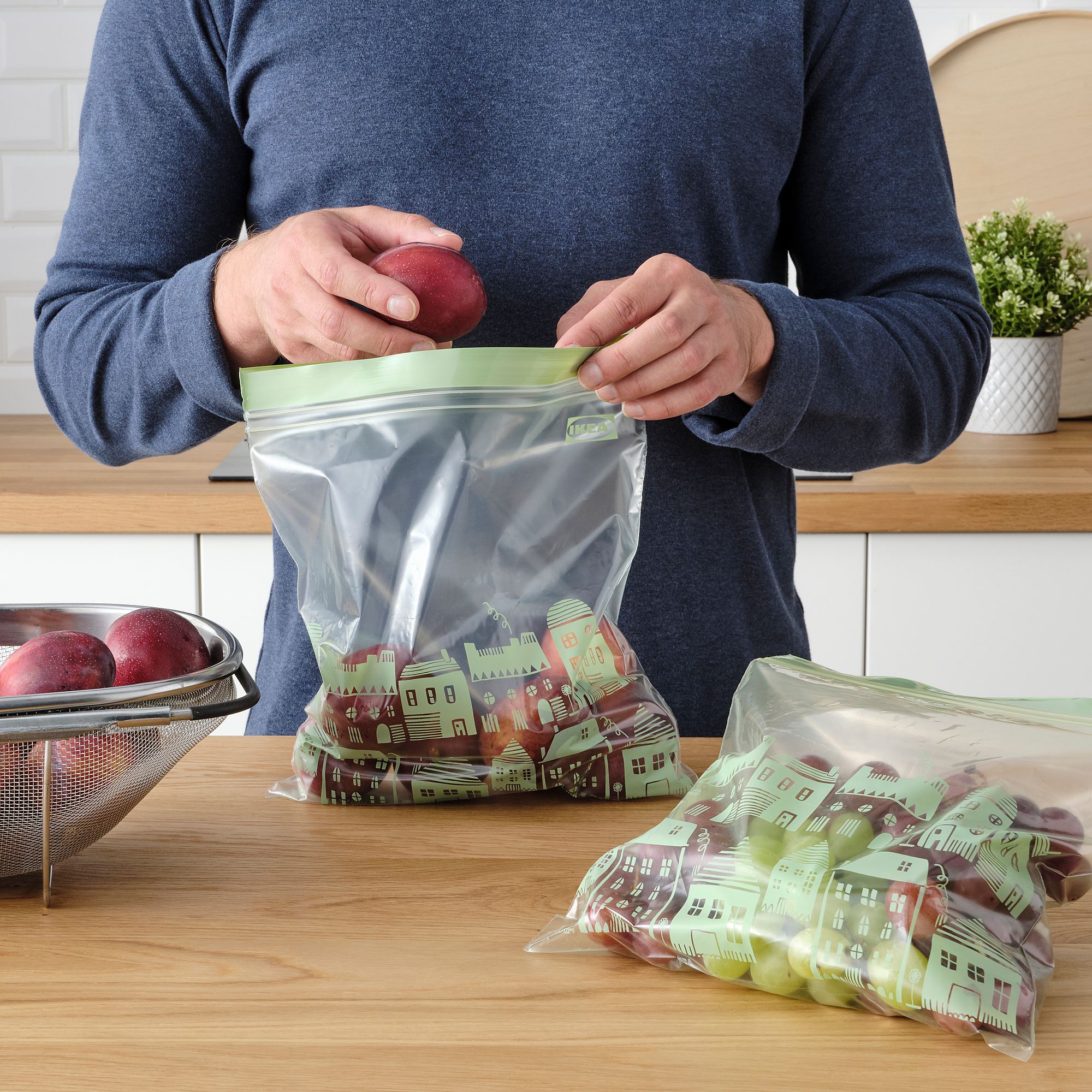 ISTAD IKEA ИСТАД Пакет закрывающийся, с рисунком/светло-зеленый 2.5 л (ТОВАР ВЫШЕЛ ИЗ АССОРТИМЕНТА)