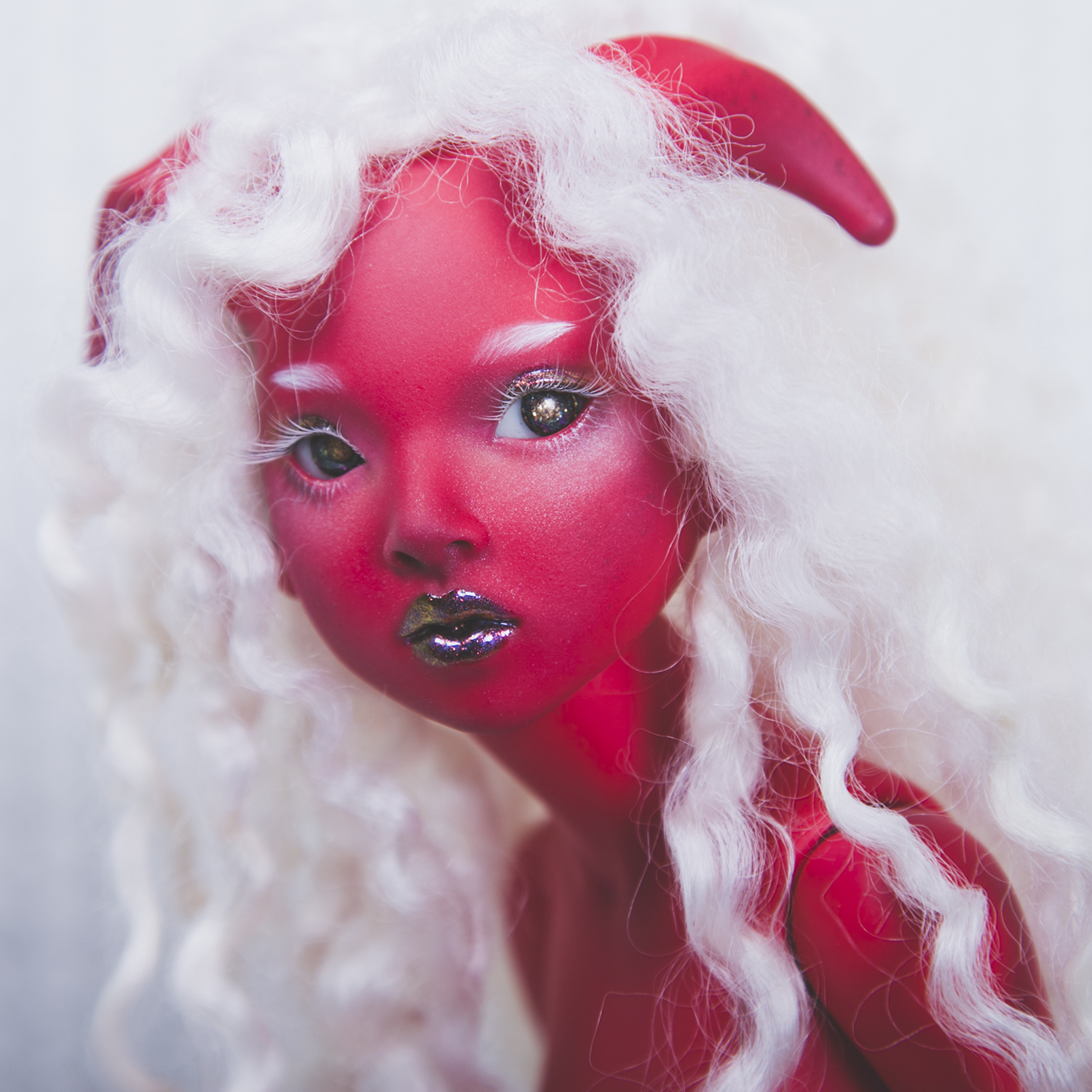 Meihua Faun Deep Red Limited Edition 30