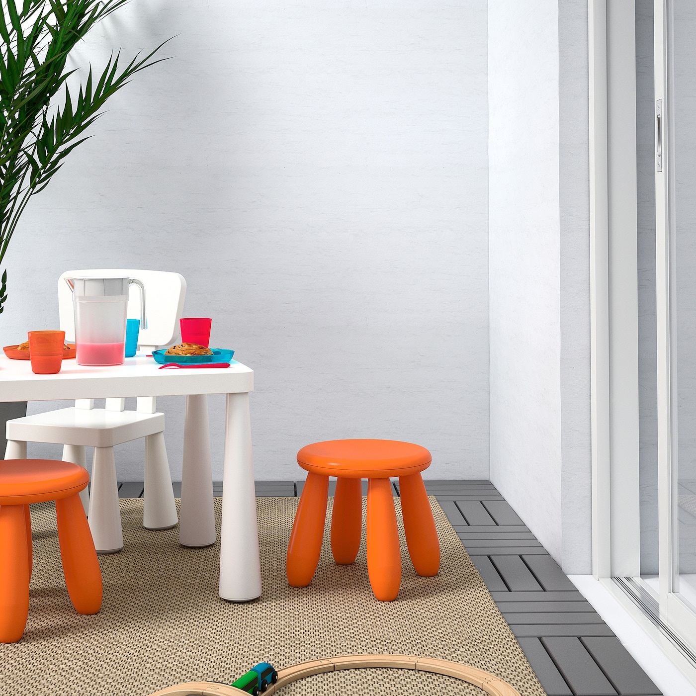 MAMMUT IKEA МАММУТ Табурет детский, д/дома/улицы/оранжевый  (ТОВАР ВЫШЕЛ ИЗ АССОРТИМЕНТА)