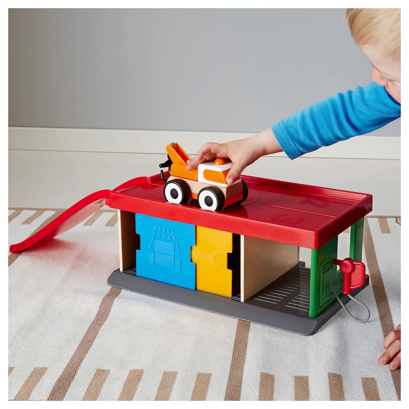LILLABO IKEA Гараж с эвакуатором