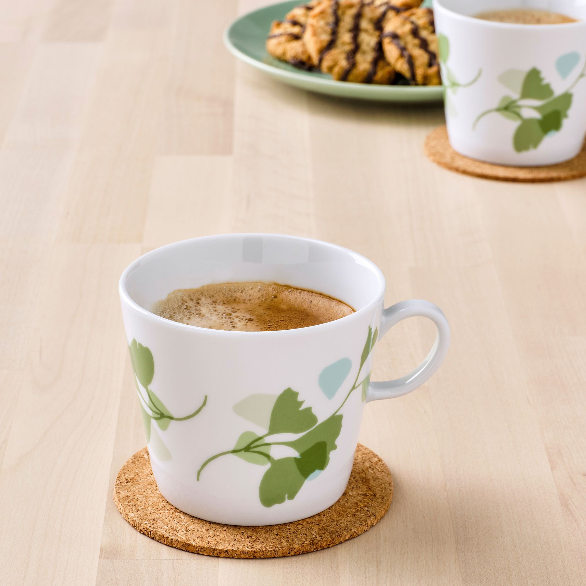 STILENLIG IKEA СТИЛЕНЛИГ Кружка, 2 шт., орнамент листья белый/зеленый 33 сл  (ТОВАР ВЫШЕЛ ИЗ АССОРТИМЕНТА)