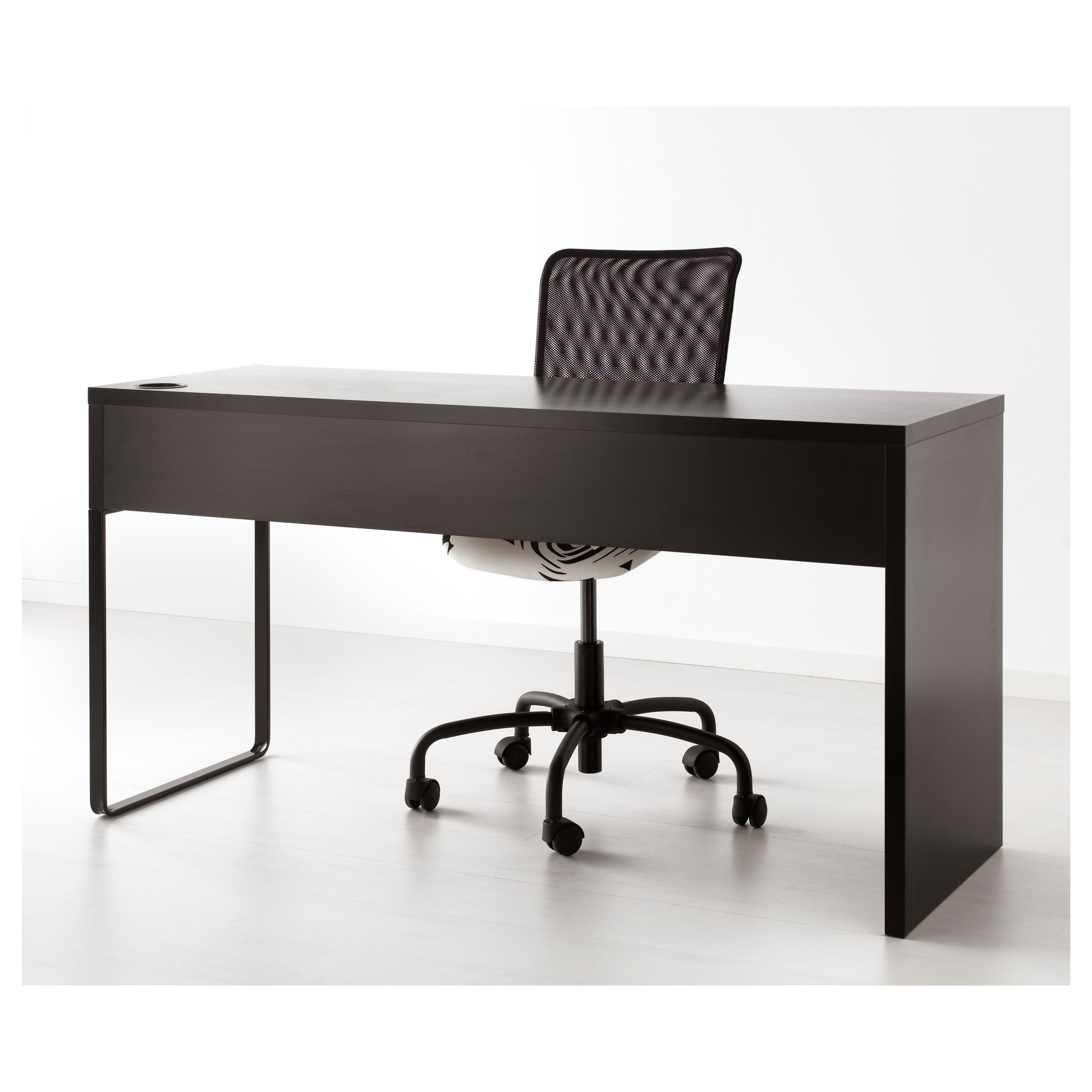 MICKE IKEA МИККЕ Письменный стол, черно-коричневый, 142x50 см