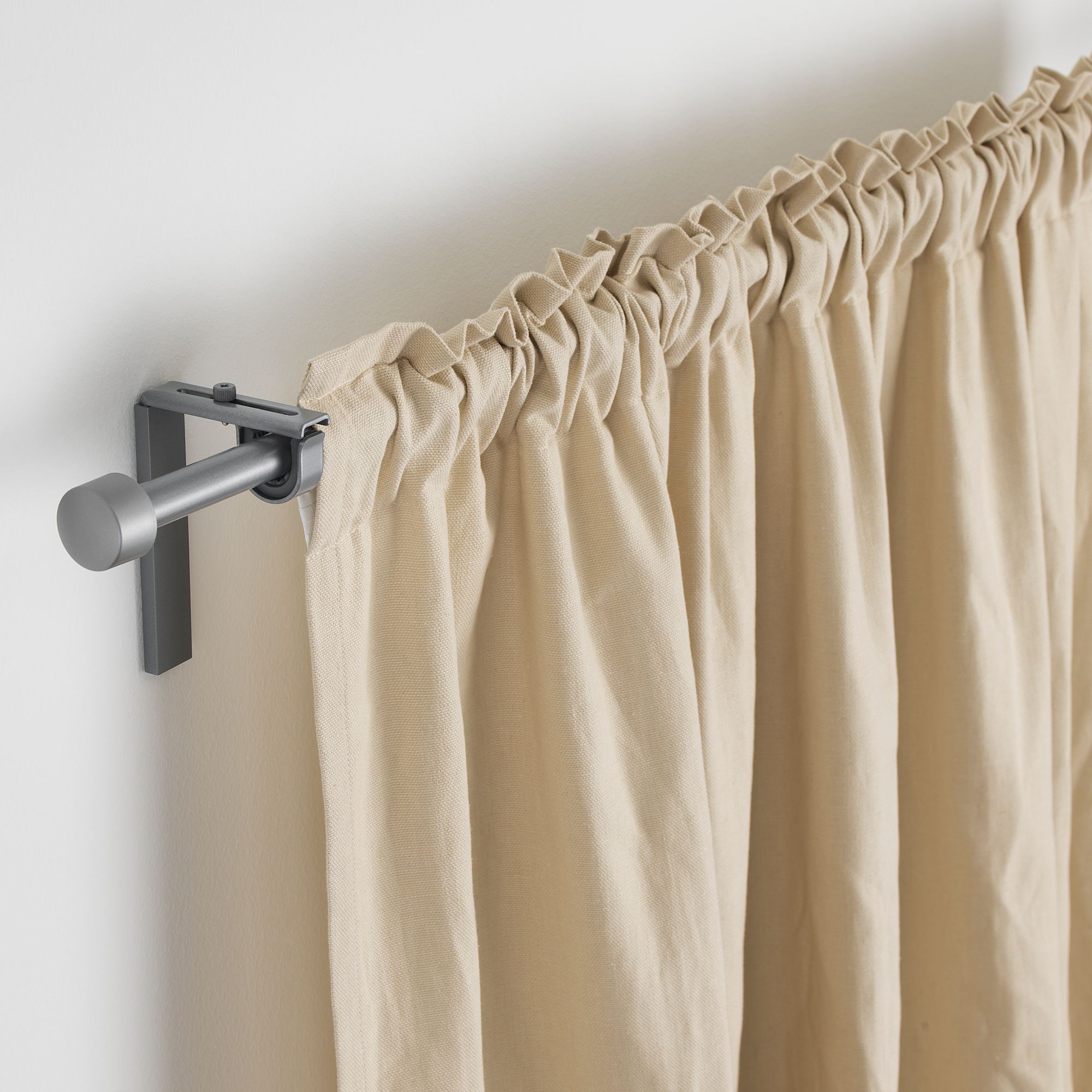 RÄCKA IKEA РЭККА Карниз гардинный, серебристый 210-385 см  (ТОВАР ВЫШЕЛ ИЗ АССОРТИМЕНТА)