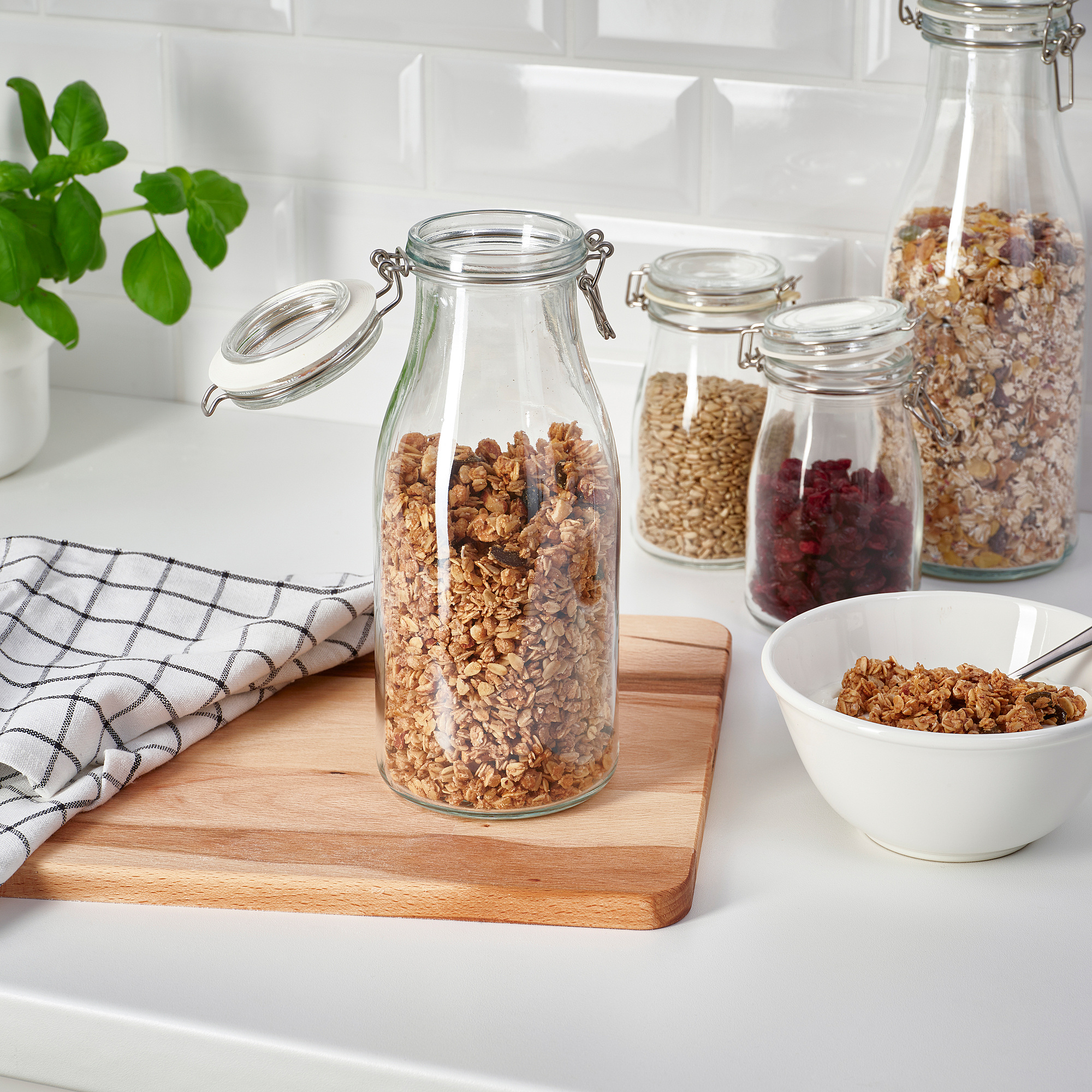 KORKEN IKEA Банка с крышкой, в форме бутылки, 1 л, прозрачное стекло