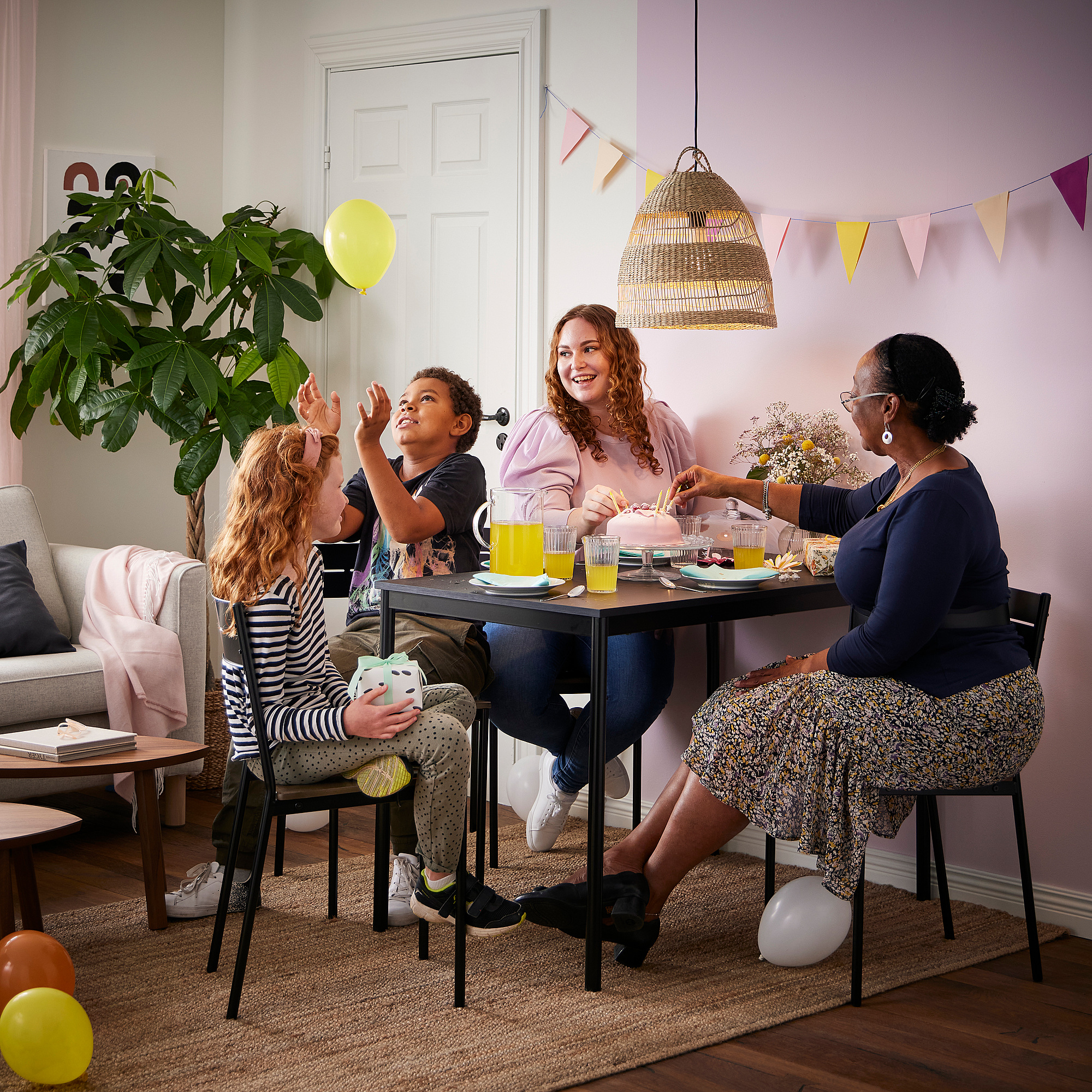 SANDSBERG IKEA Стол, 110x67 см, черный