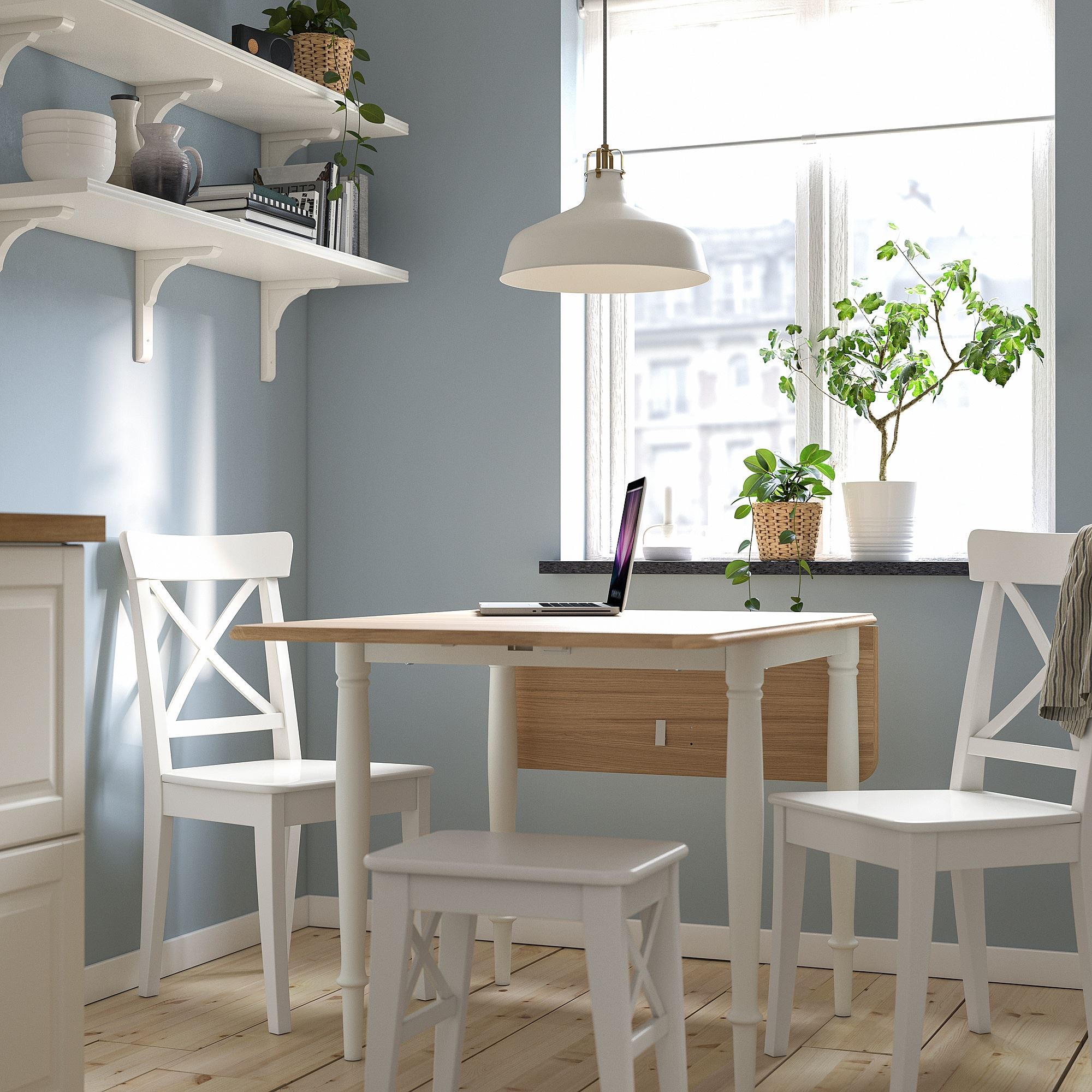 ​DANDERYD IKEA  Стол c откидными полами, 74/134x80 см, дубовый шпон/белый