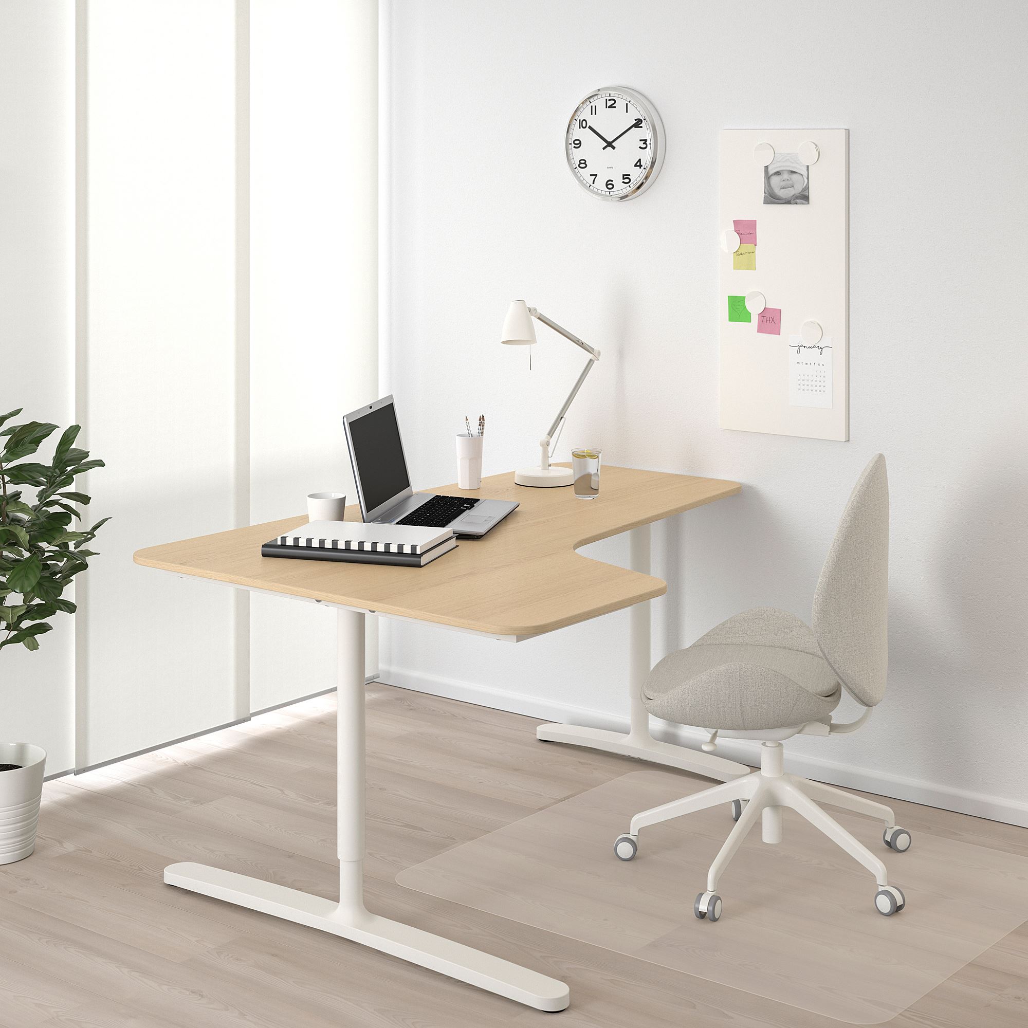 BEKANT IKEA Стол, дуб/белый, левый, 160x110 cm  (ТОВАР ВЫШЕЛ ИЗ АССОРТИМЕНТА)