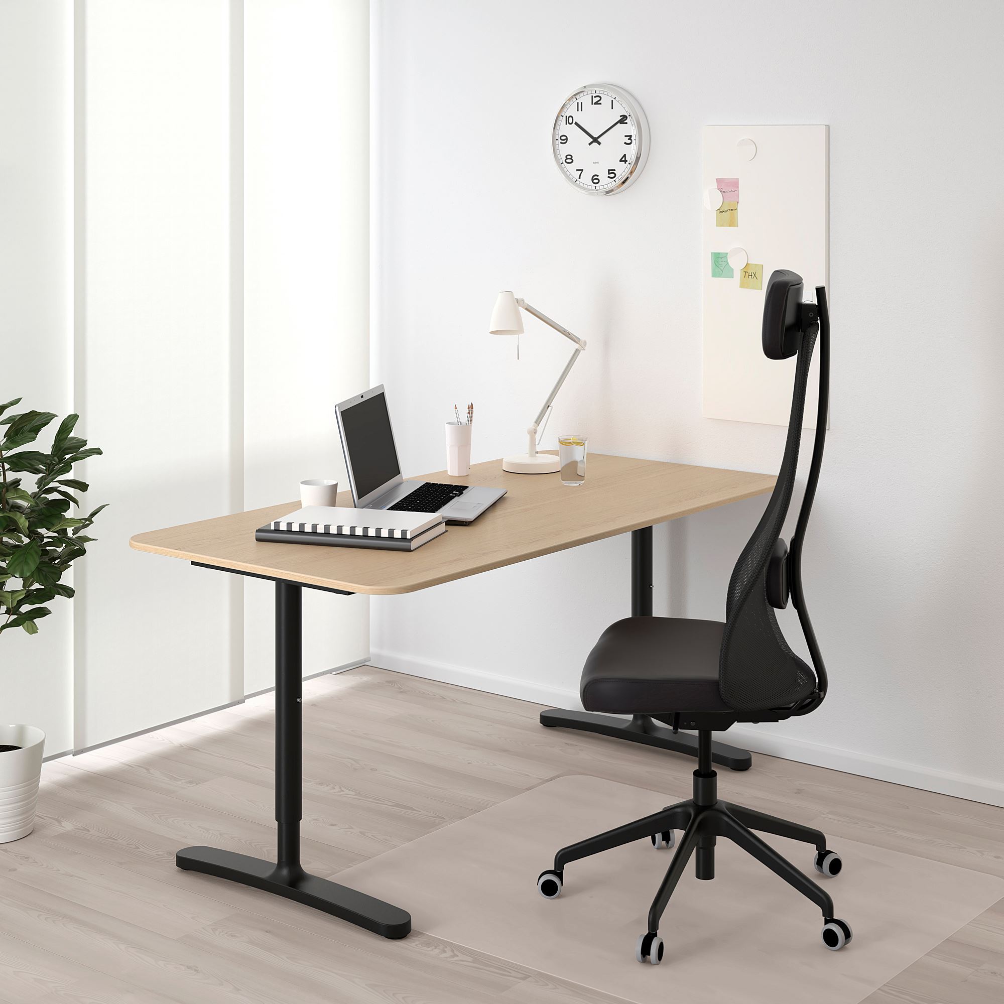 BEKANT IKEA Стол, дуб/чёрный, 160x80 cm  (ТОВАР ВЫШЕЛ ИЗ АССОРТИМЕНТА)