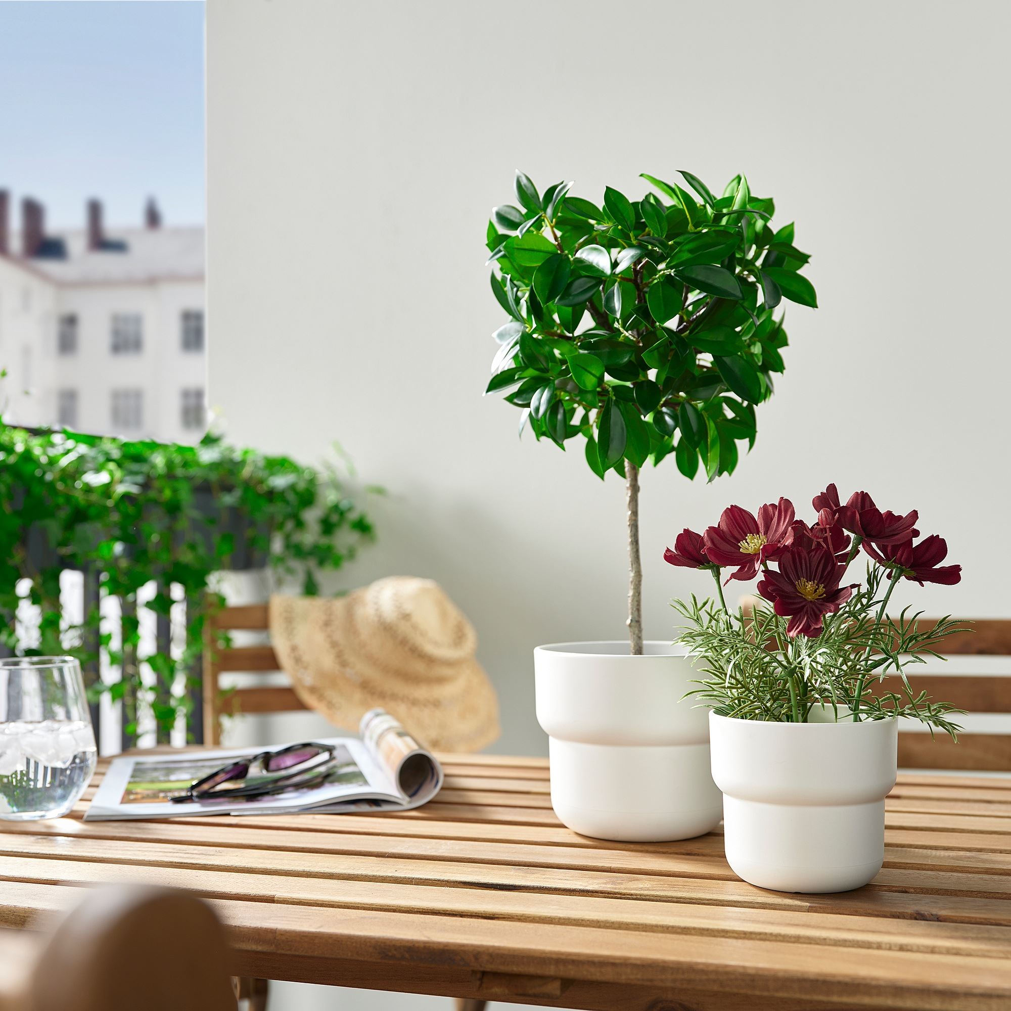 FEJKA IKEA Искусственное растение в горшке, космос/темно-красный, 9 см  (ТОВАР ВЫШЕЛ ИЗ АССОРТИМЕНТА)