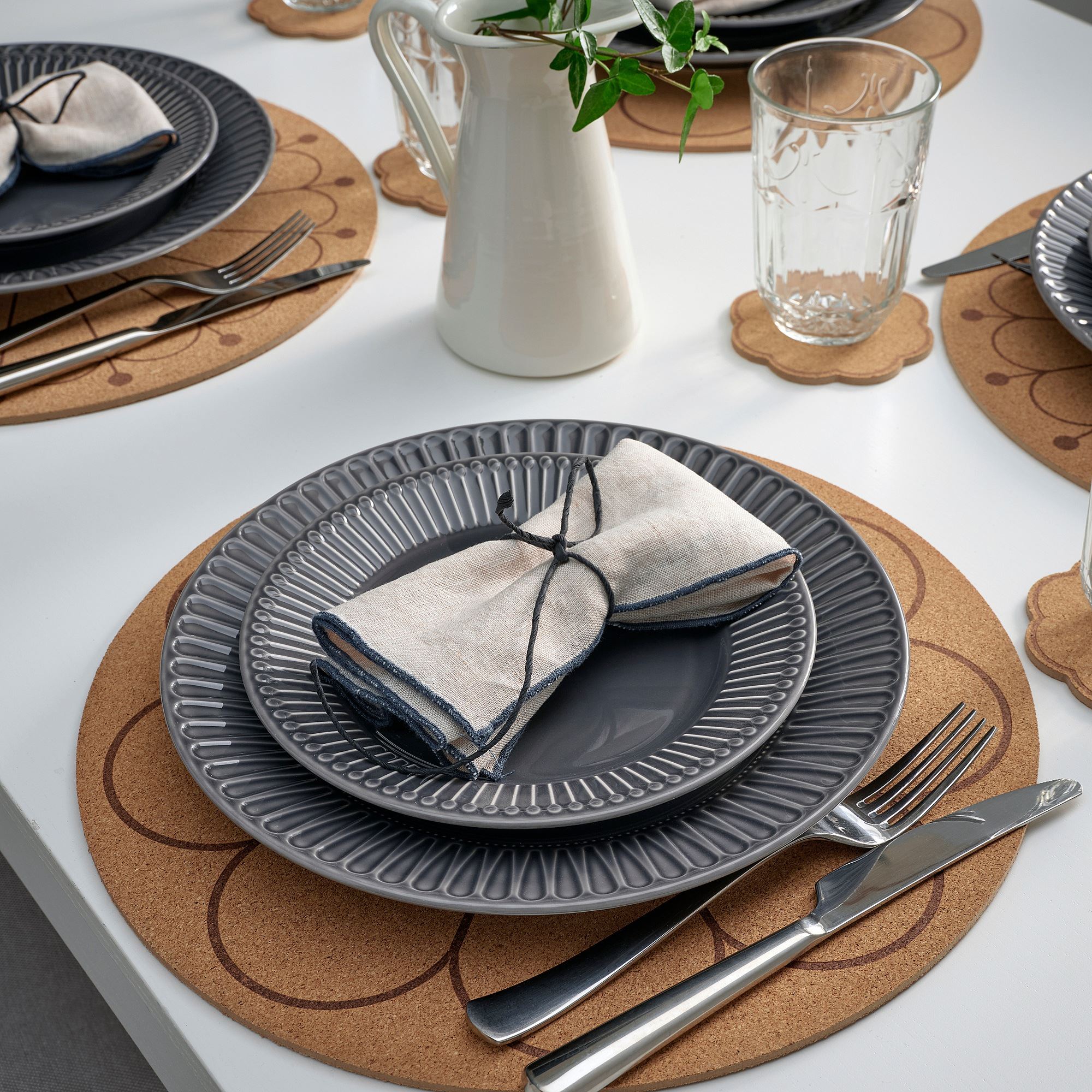 SVARTVIDE IKEA салфетка под прибор, пробка/с рисунком цветок, 35 см