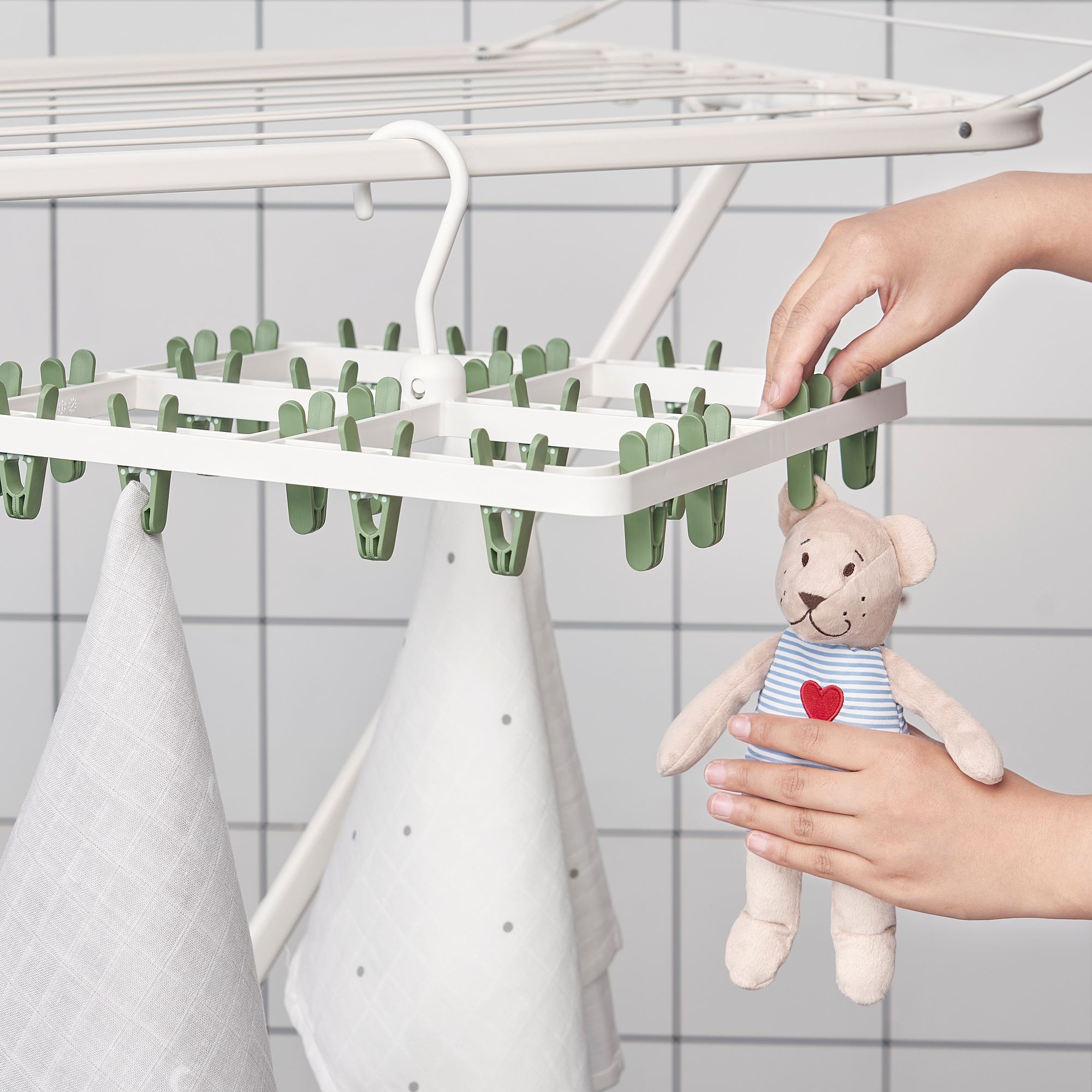 SLIBB IKEA Подвесная сушилка, белый/зелёный, 36x36x4 см, 24 прищепки