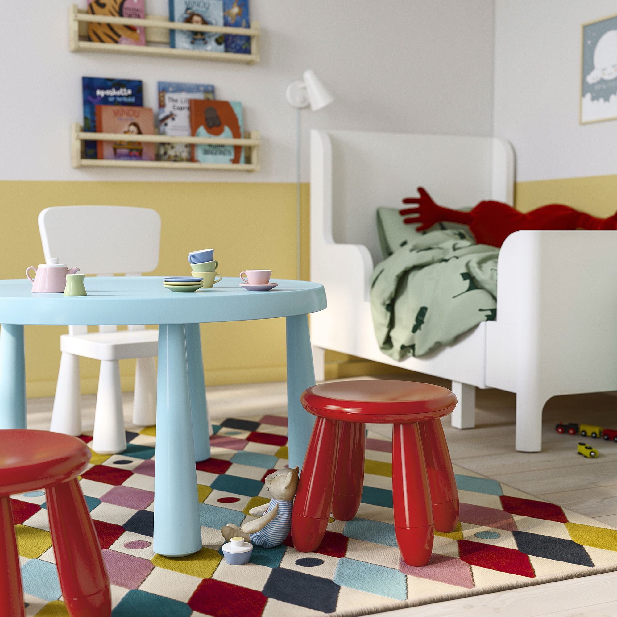 MAMMUT IKEA Табурет детский, д/дома/улицы, красный