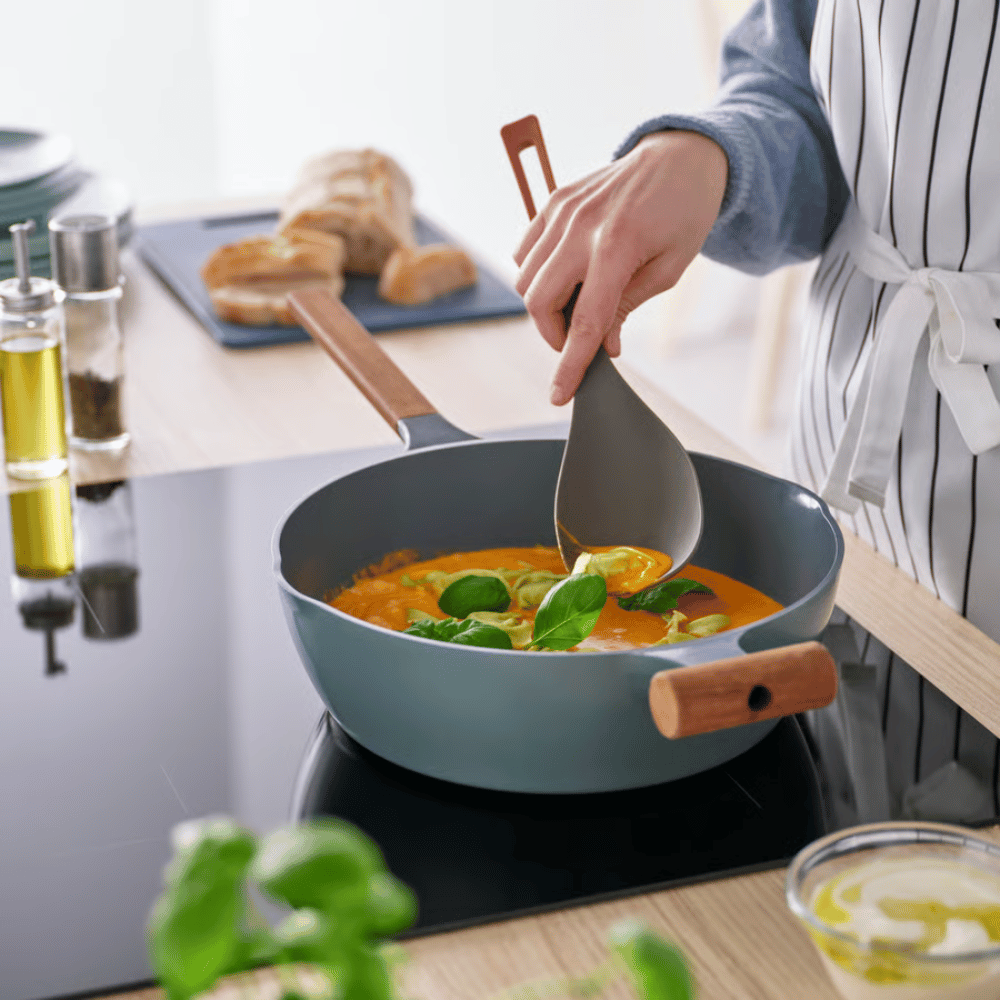 KNORRHANE IKEA Глубокая ложка для готовки, темный серо-коричневый/красно-коричневый, 31 см