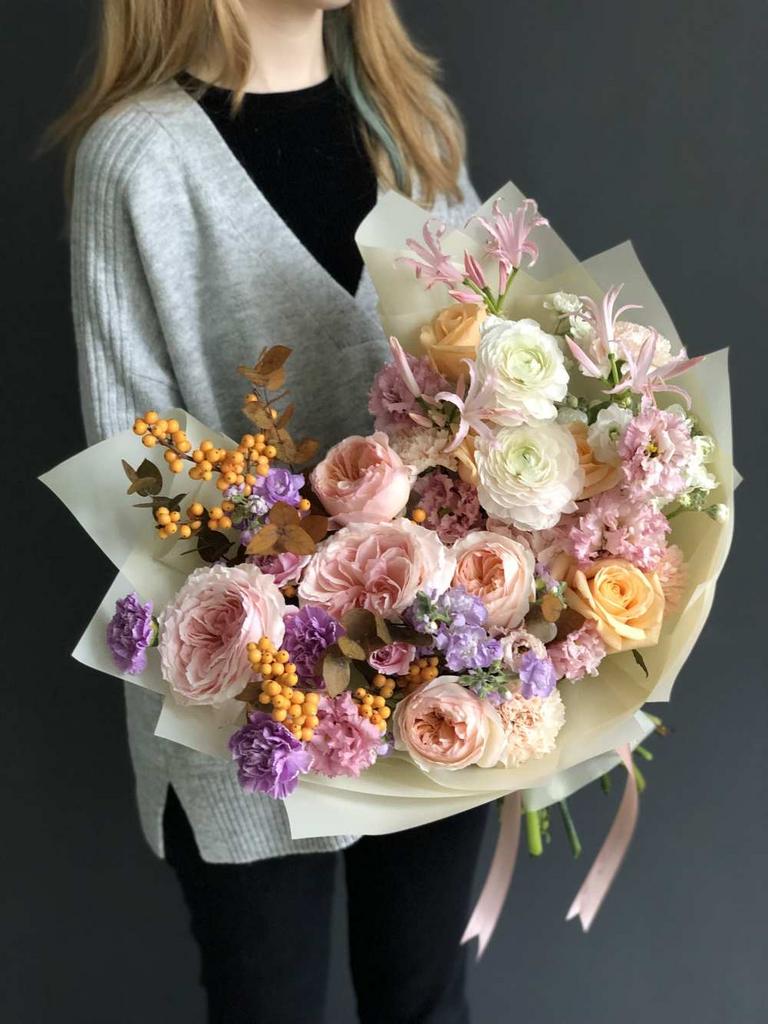 Букет с илексом #153