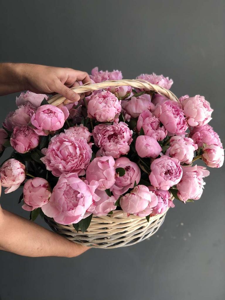 Корзина пионов #209