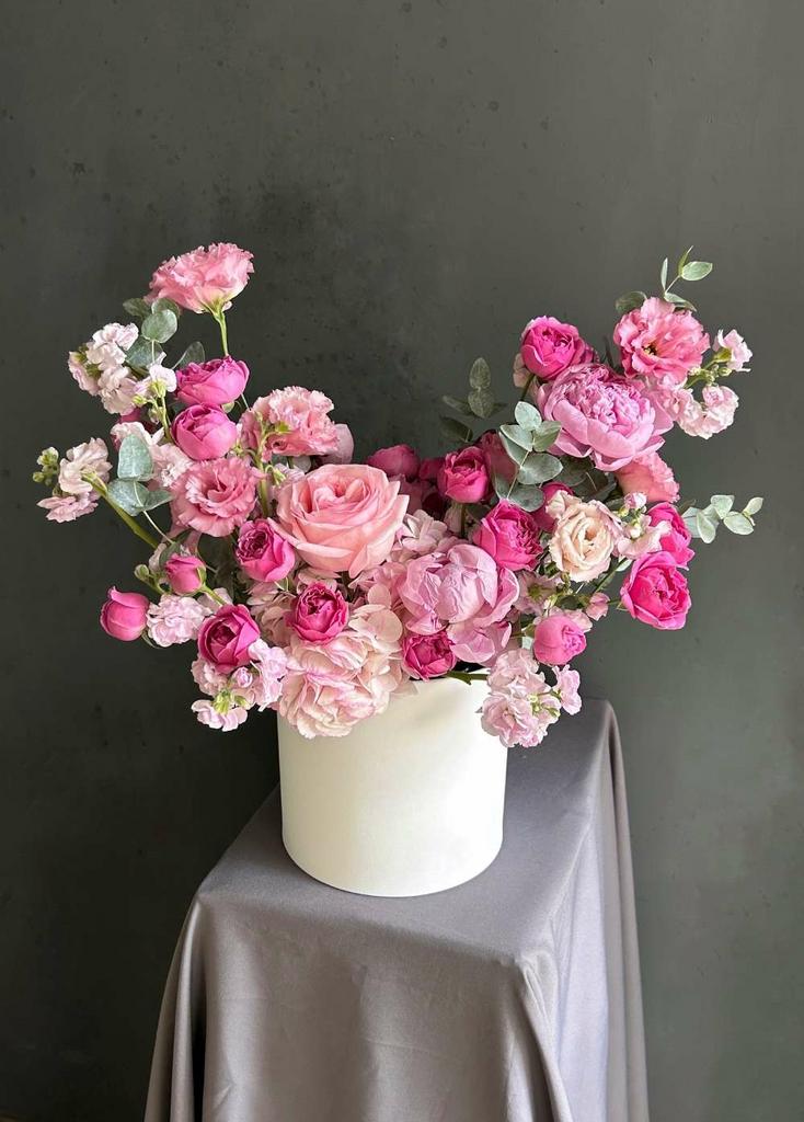 цветы в шляпной коробке