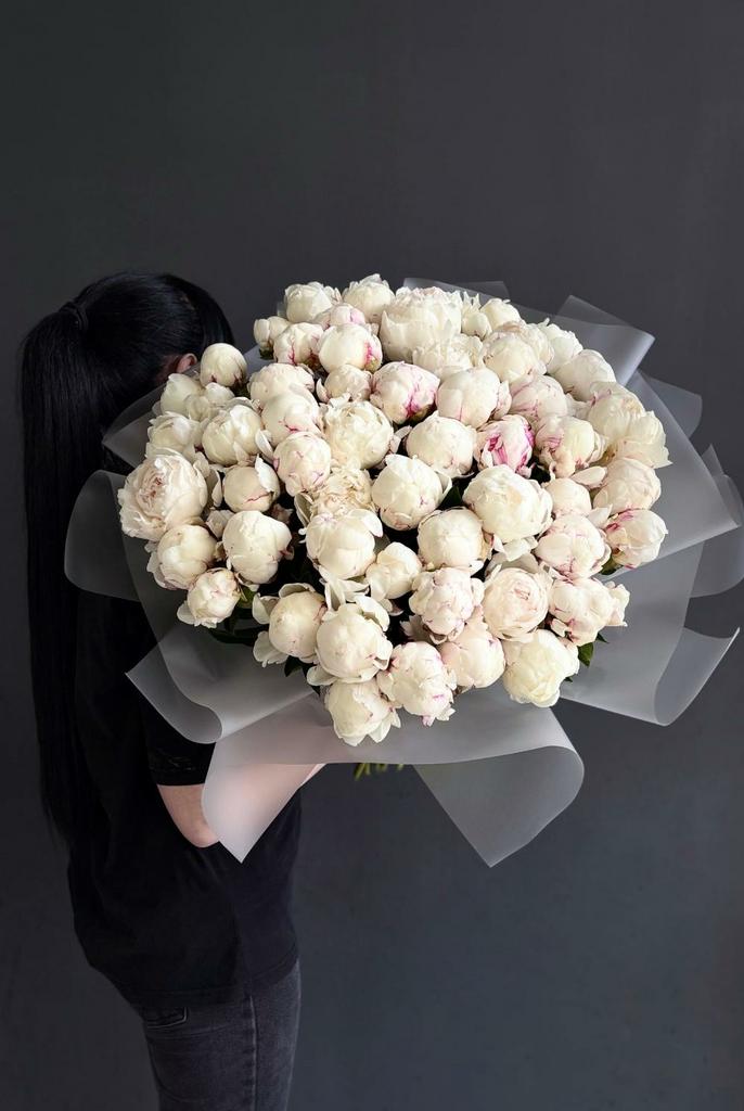 Букет белых пионов 51 шт. #282
