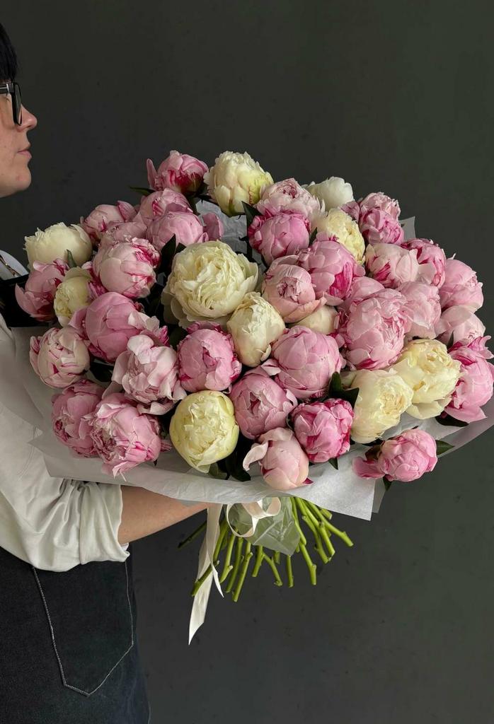 букет пионов 51 шт.