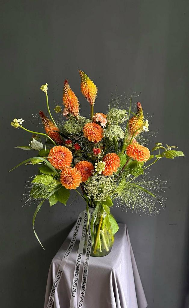 авторский букет георгинов