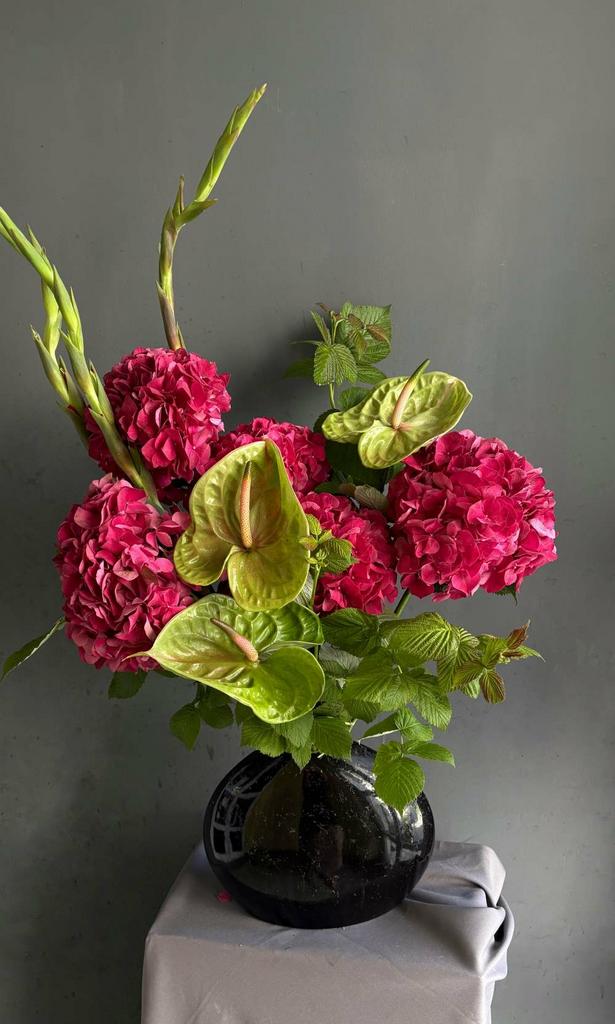 авторский букет с гладиолусами 