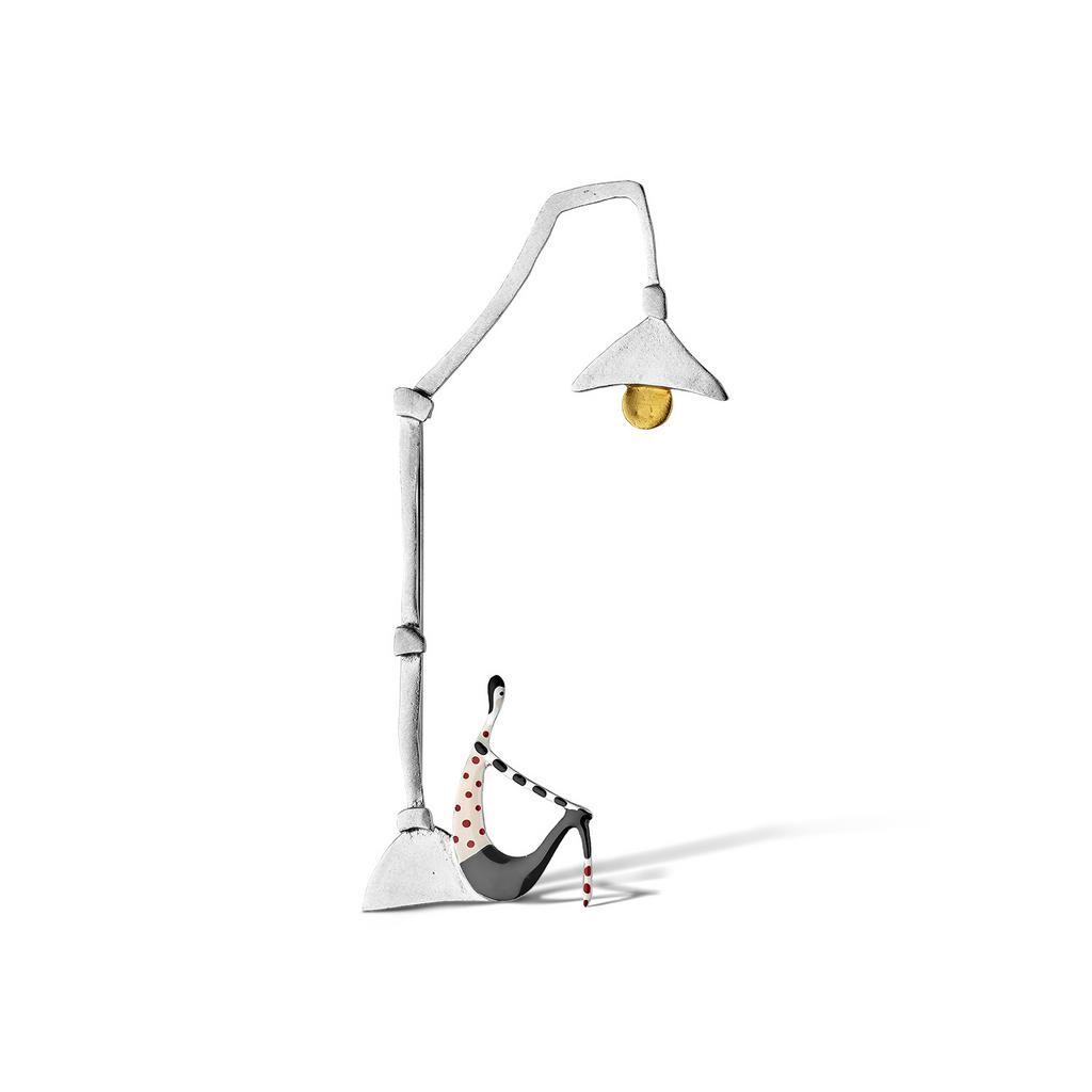 Брошь "В свете фонаря"