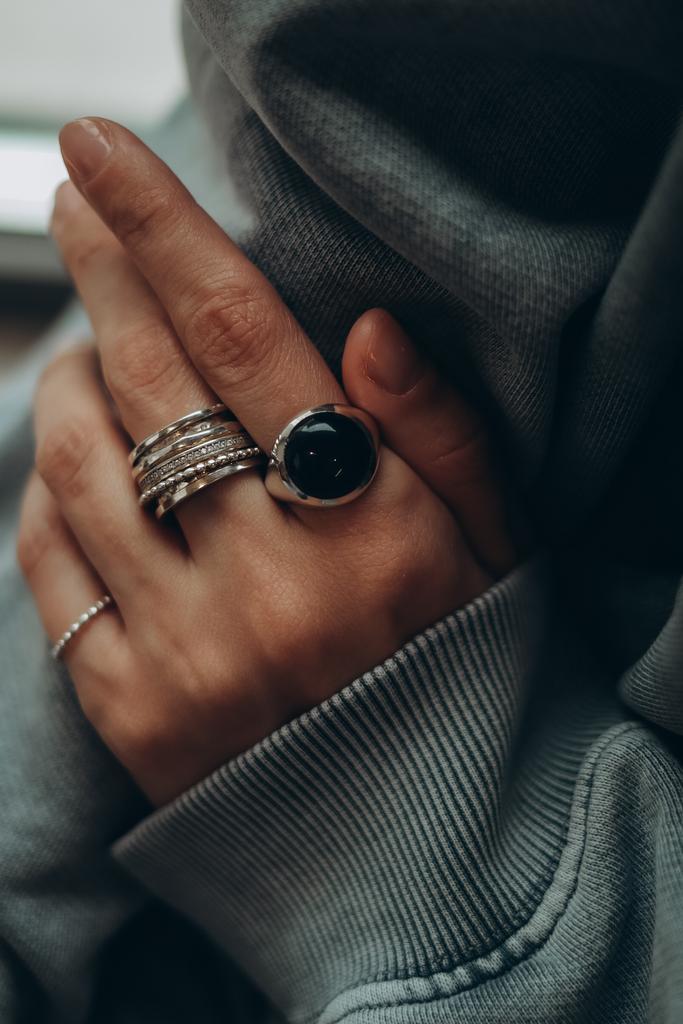 Кольцо с черным агатом