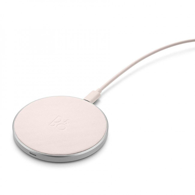 BeoPlay charging pad