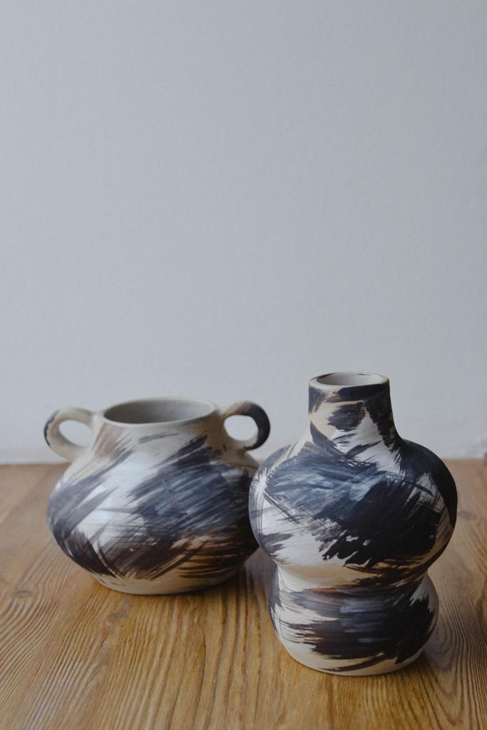 Ваза "Маленькая" черно-белая