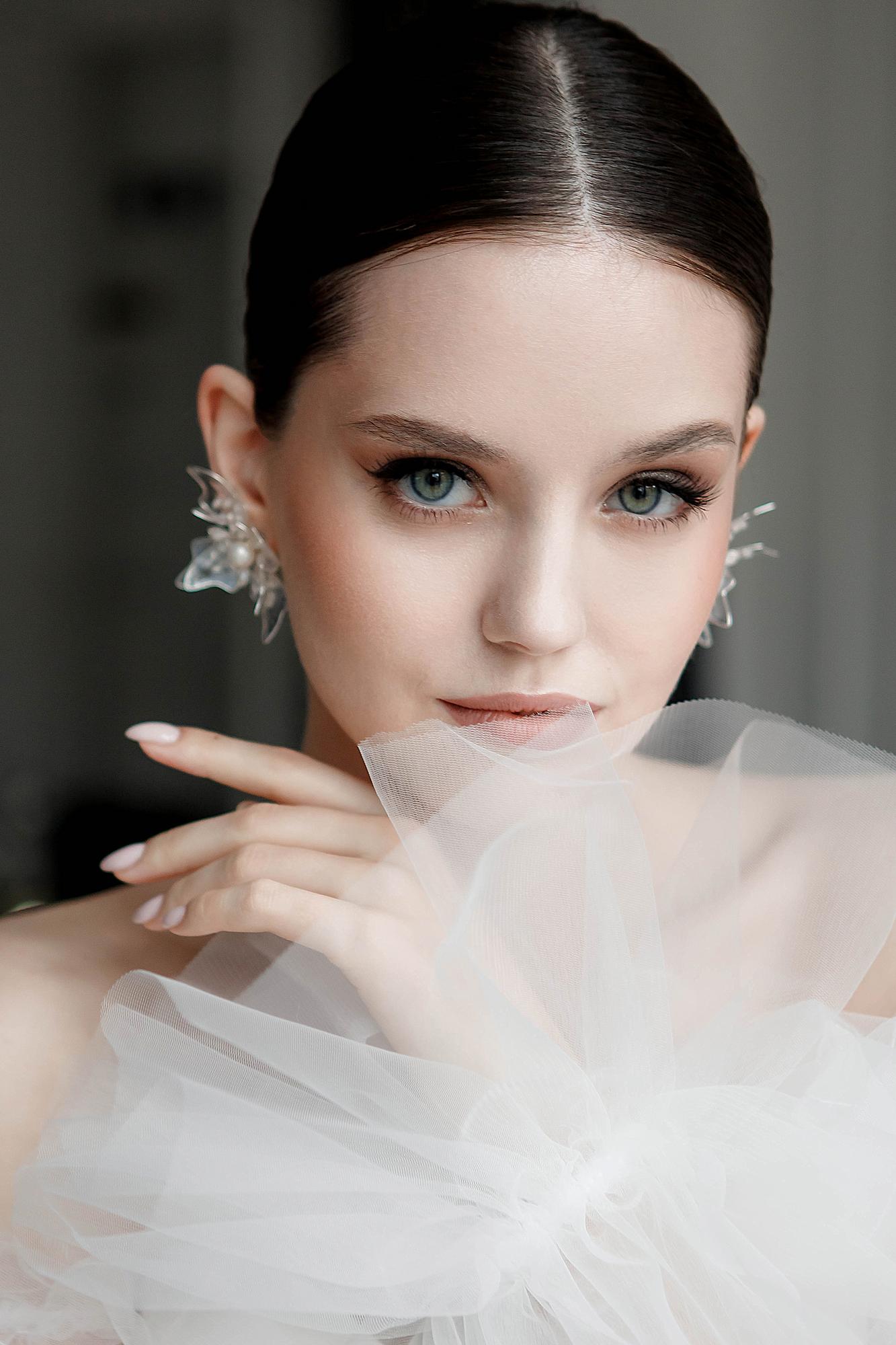 серьги цветы, серьги цветы купить, свадебные серьги цветы купить, свадебная бижутерия, серьги для невесты, серьги на свадьбу, вечерние серьги, свадебные серьги, серьги с фианитами, серьги лепестки, серьги с лепестками купить