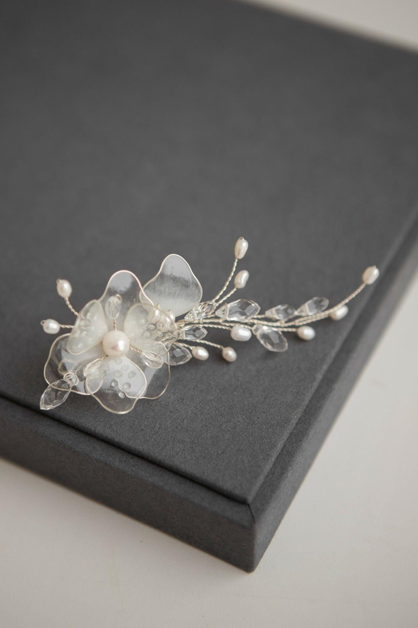 веточка в прическу,  свадебные прически с веточкой, веточка в прическу купить, свадебные украшения для волос, свадебный аксессуар, свадебные украшения на голову, украшения для невесты, свадебные украшения для невесты, украшения невесты купить,  украшения невесты фото, украшение на голову для невесты, бижутерия невеста,  свадебный бижутерия,  бижутерия интернет магазин,  украшения ручной работы купить,  украшения ручной работы,  авторские украшения ручной работы