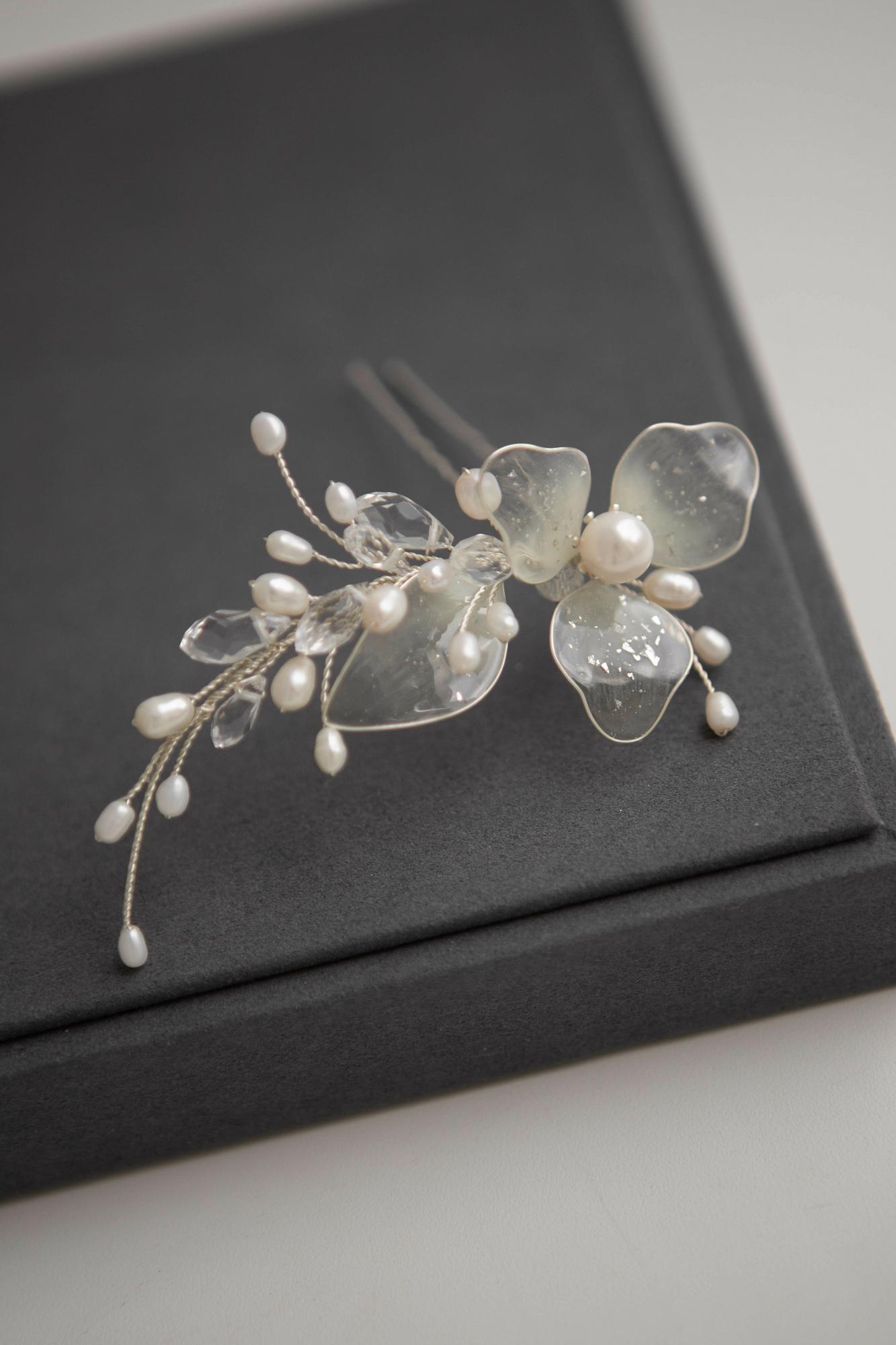 шпильки в прическу,  свадебные прически со шпильками, шпилька в прическу купить, свадебные украшения для волос, свадебный аксессуар, свадебные украшения на голову, украшения для невесты, свадебные украшения для невесты, украшения невесты купить,  украшения невесты фото, украшение на голову для невесты, бижутерия невеста,  свадебный бижутерия,  бижутерия интернет магазин,  украшения ручной работы купить,  украшения ручной работы,  авторские украшения ручной работы