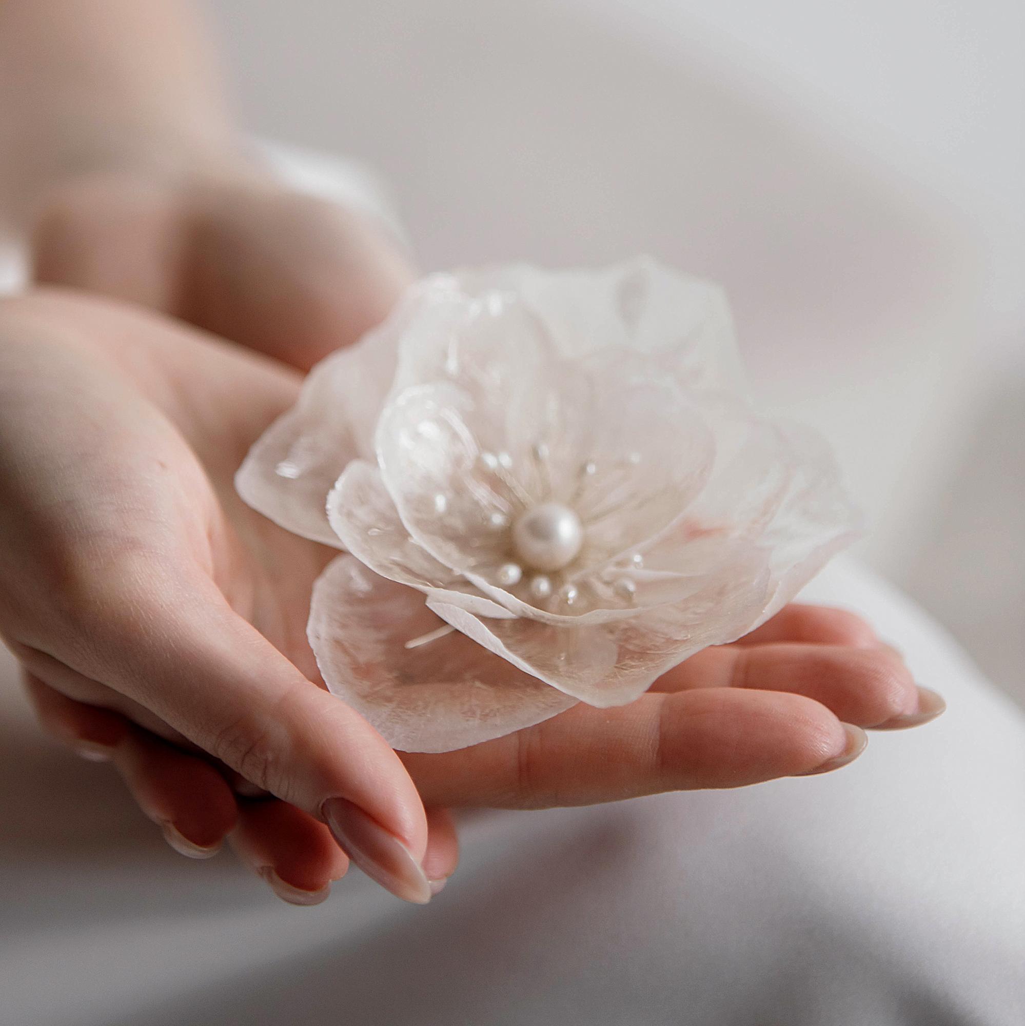 брошь ручной работы купить, брошь бутоньерка, женская брошь, брошь на свадьбу, брошь цветок