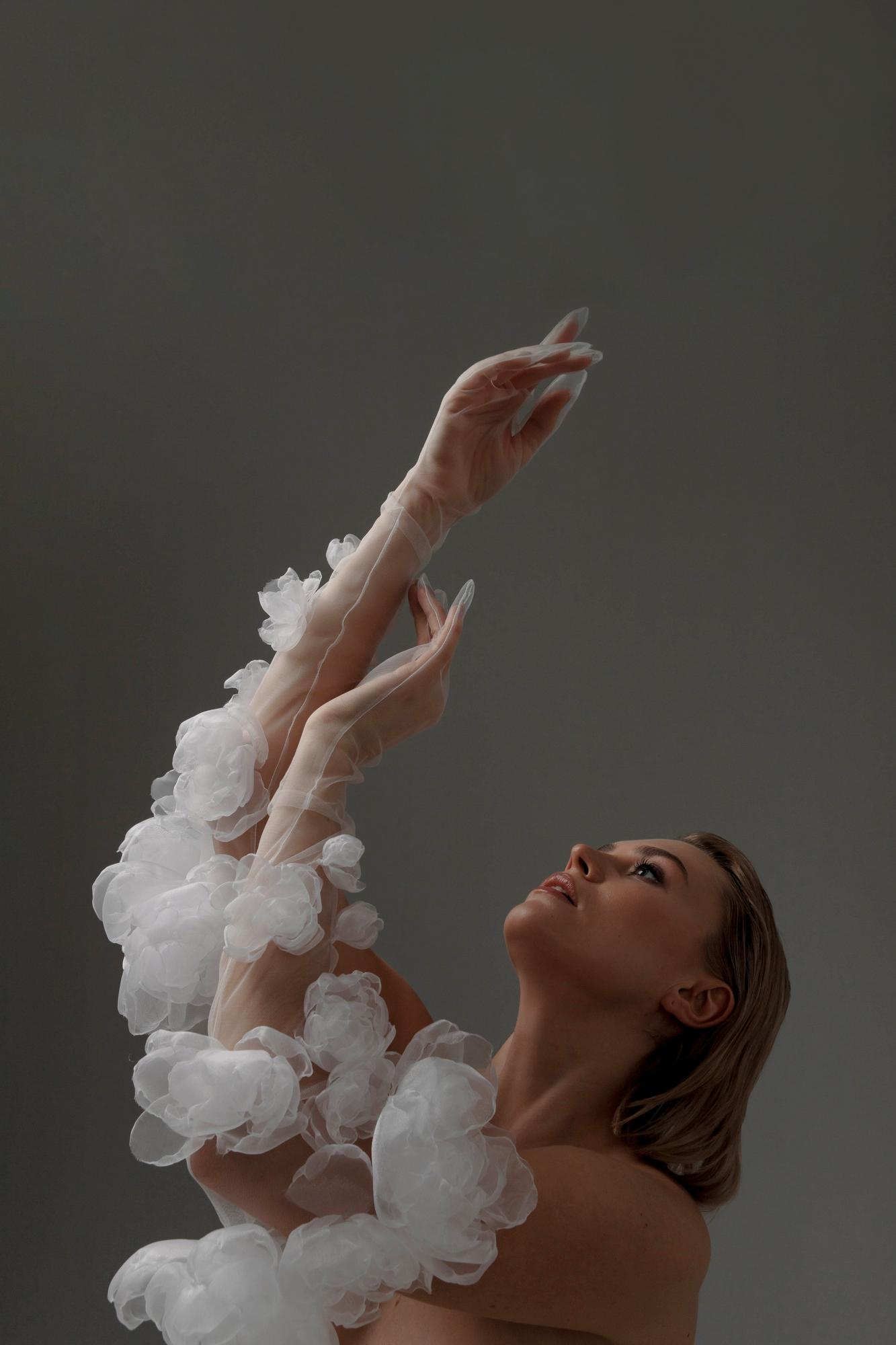 свадебные перчатки, свадебные перчатки с цветами, перчатки на свадьбу купить, перчатки для невесты, перчатки ручной работы, свадебные перчатки купить, перчатки невесты купить спб