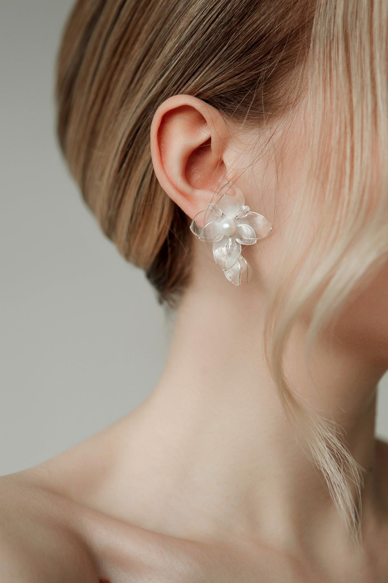 серьги цветы, серьги цветы купить, свадебные серьги цветы купить, свадебная бижутерия, серьги для невесты, серьги на свадьбу, вечерние серьги, свадебные серьги, серьги с фианитами, серьги лепестки, серьги с лепестками купить