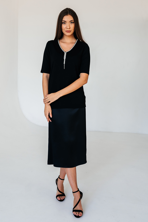 Футболка стразы черная