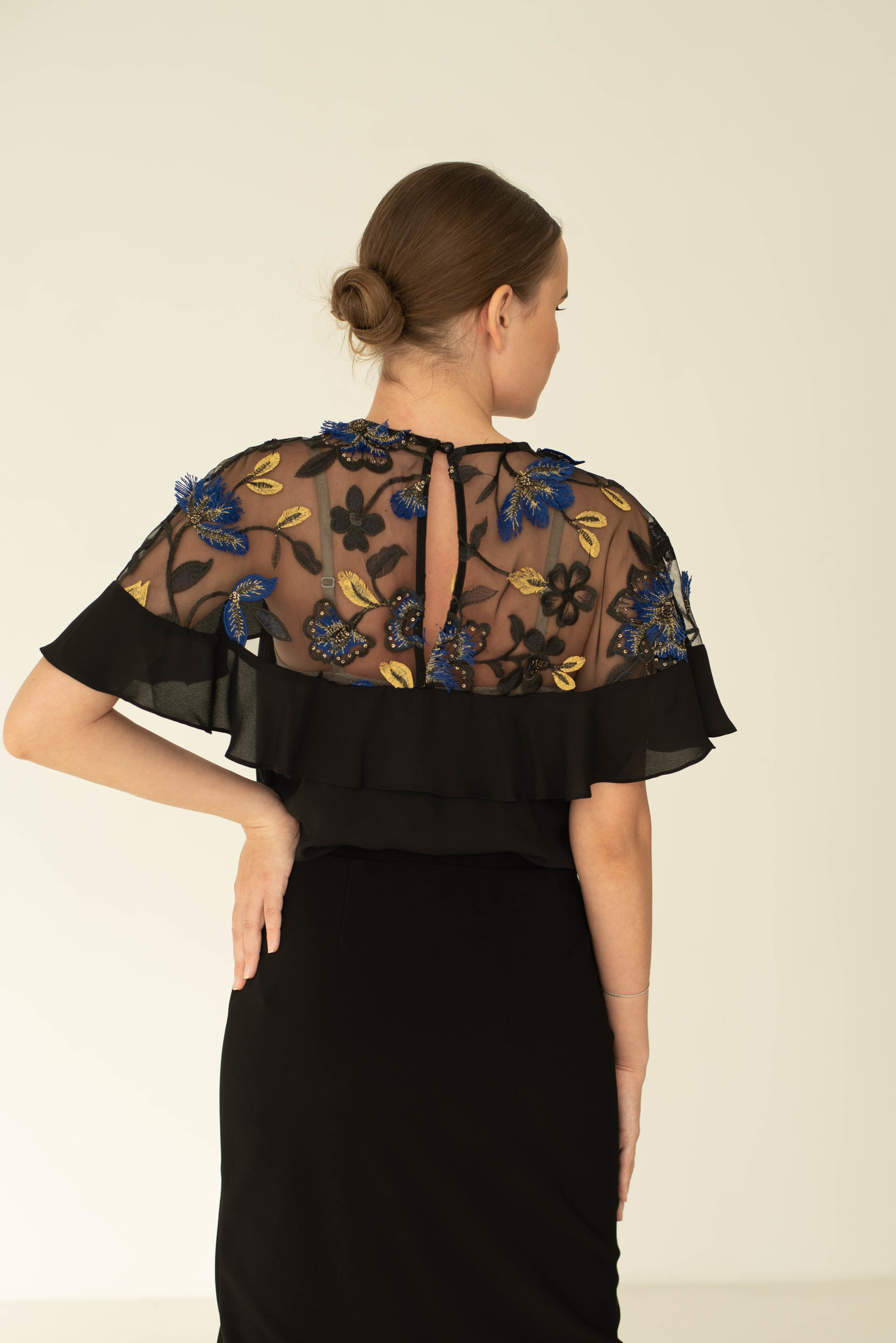 Блуза вышивка волан