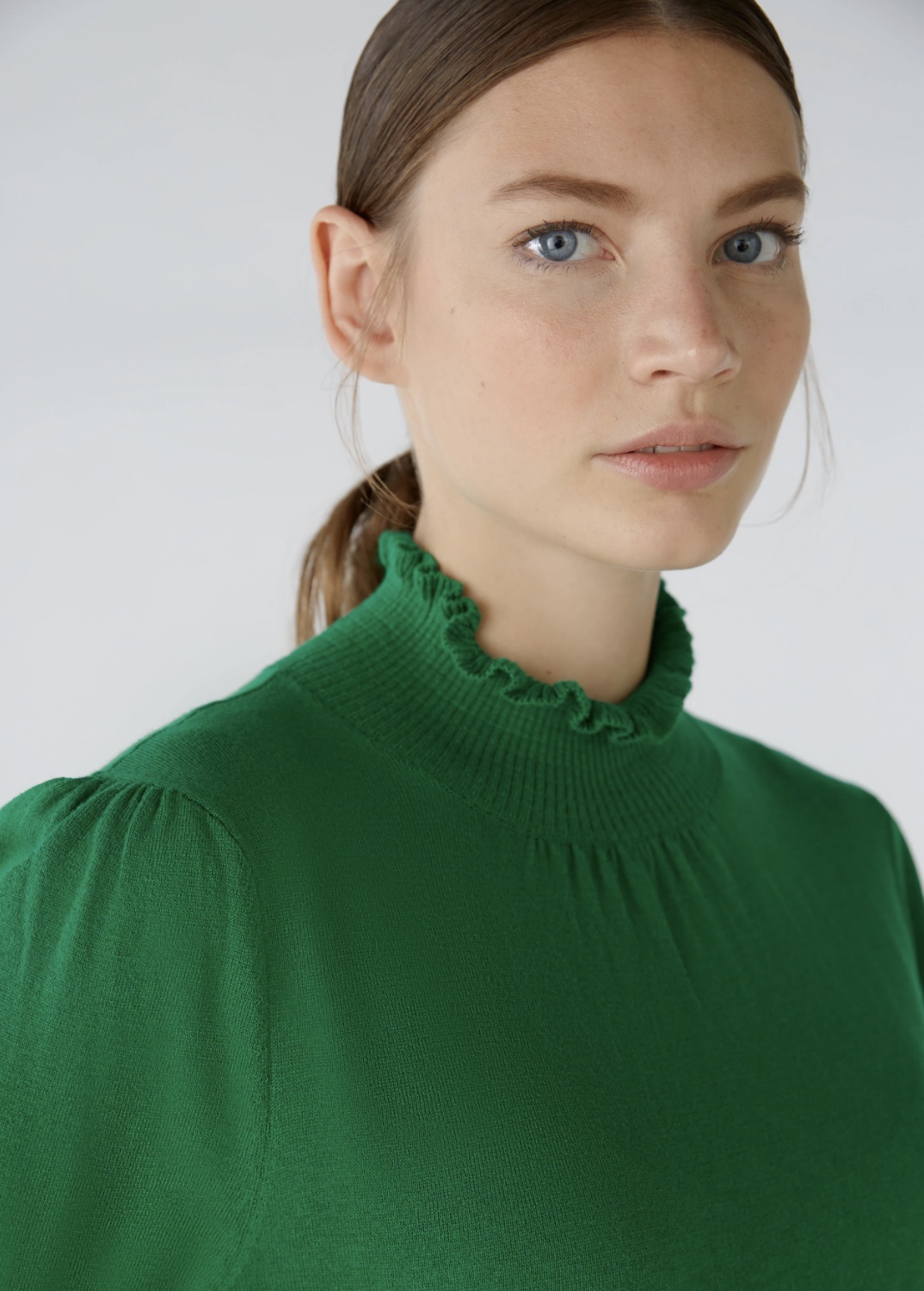 Водолазка воротник рюша