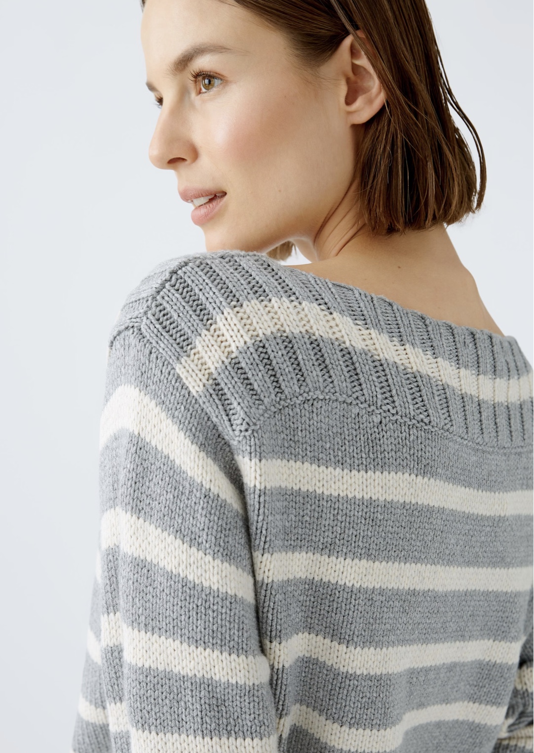 Джемпер  вырез лодочка в полоску