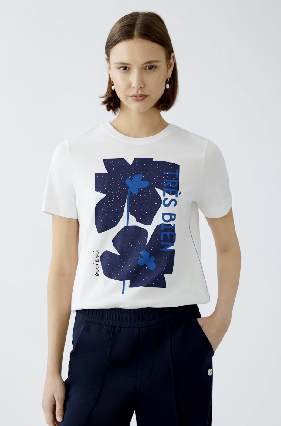 Футболка с цветочным мотивом