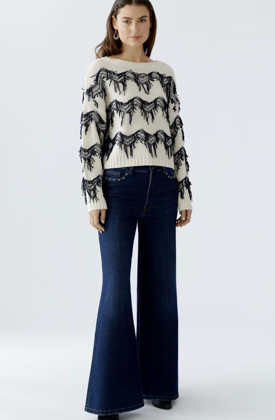 Джинсы широкие с заклепками