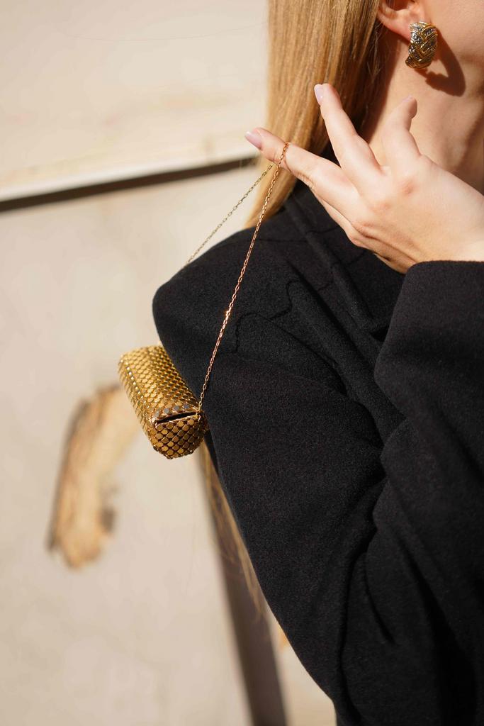 Футляр для помады