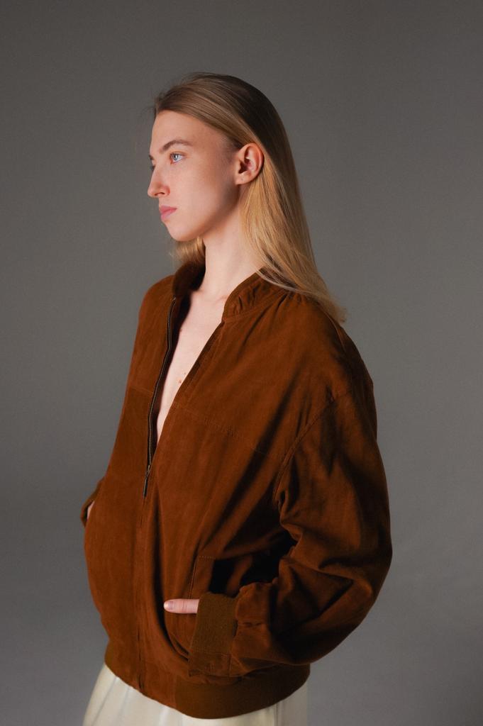 Бомбер из натуральной замши