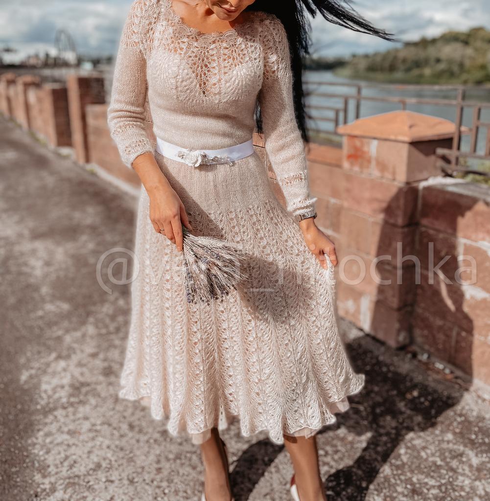 Платье  ,,Золотое перо ,,